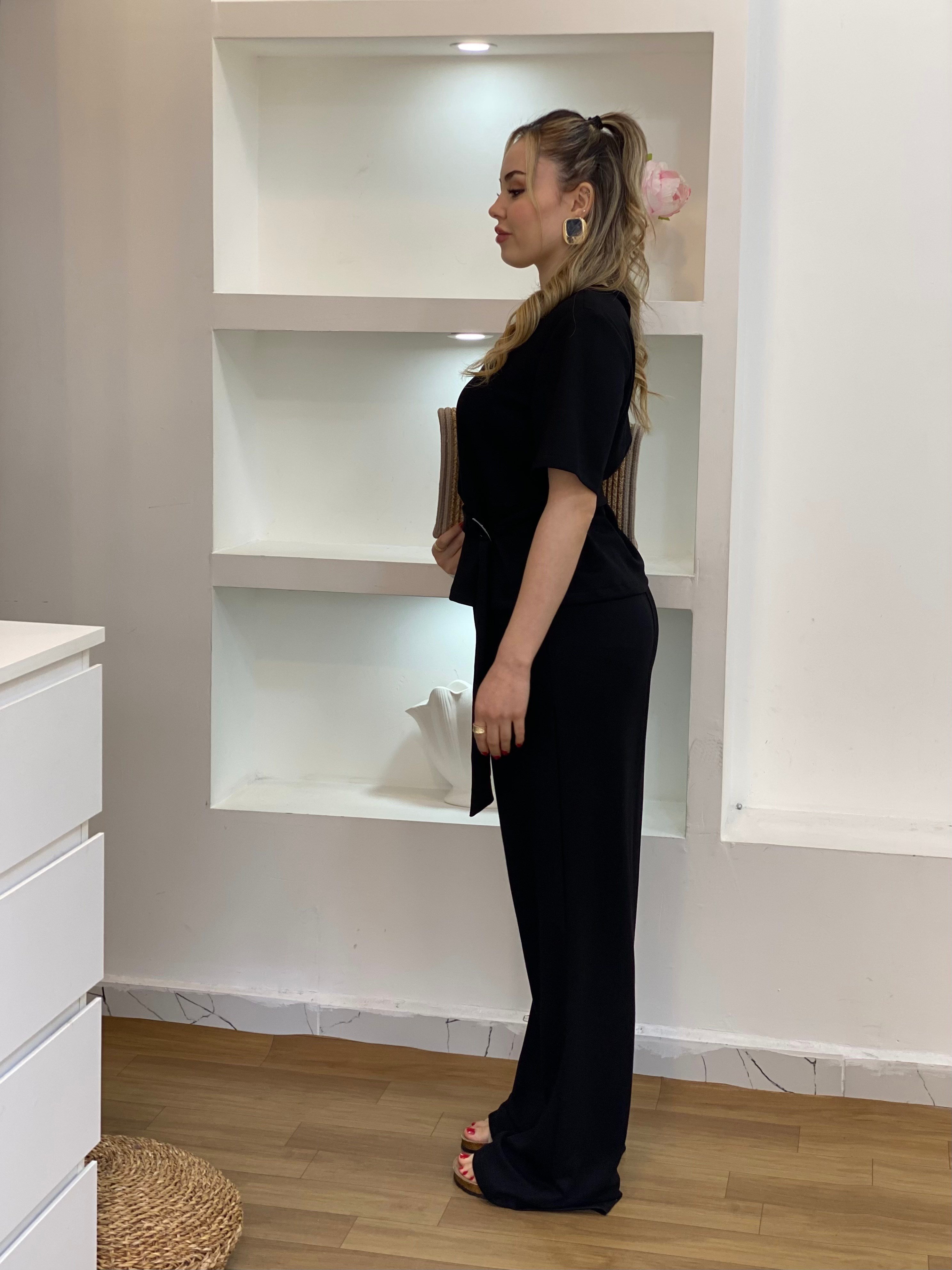 Siyah Kemerli Model Modal Takım