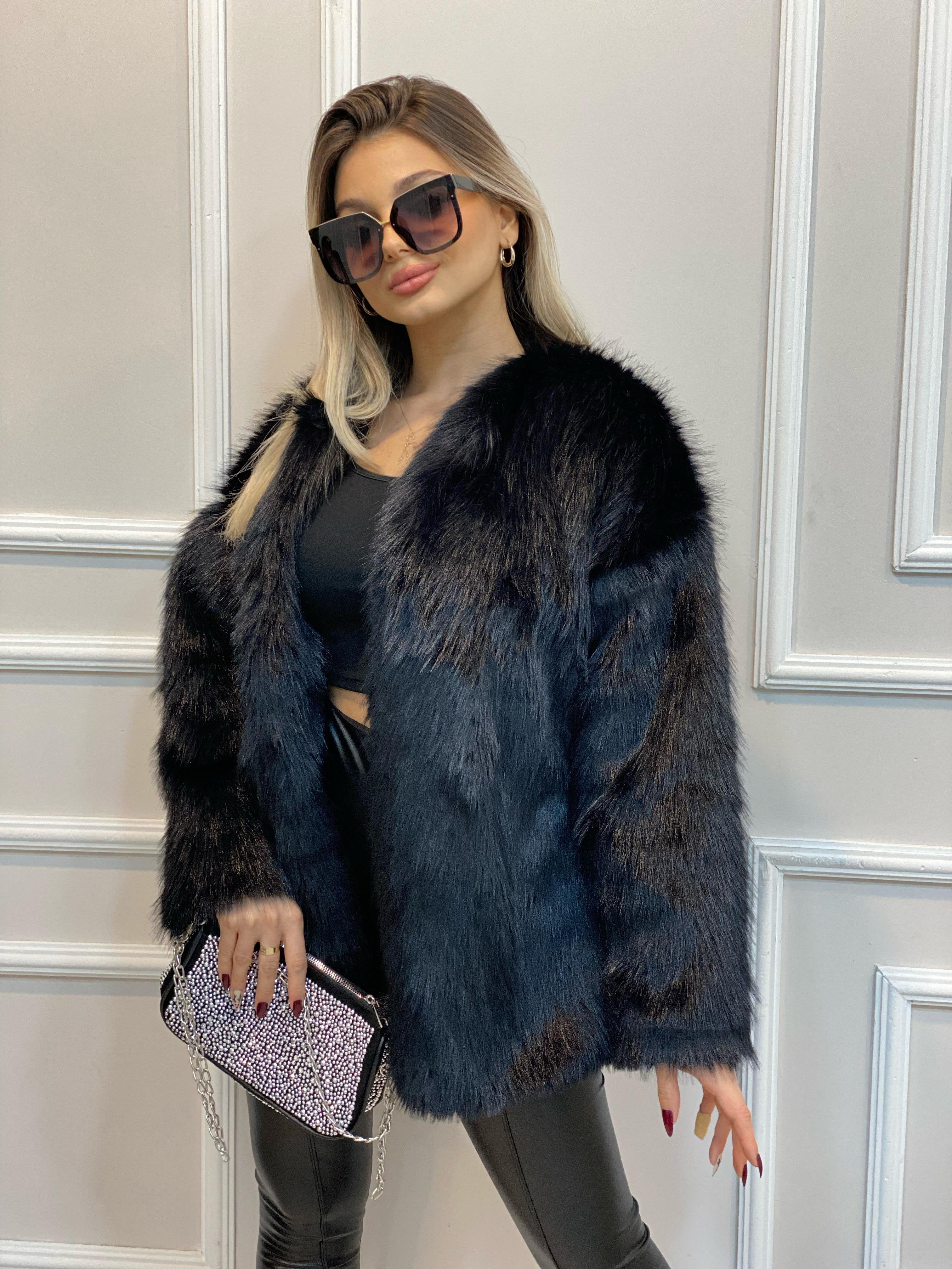 Siyah Marka Model Kürk Mont 