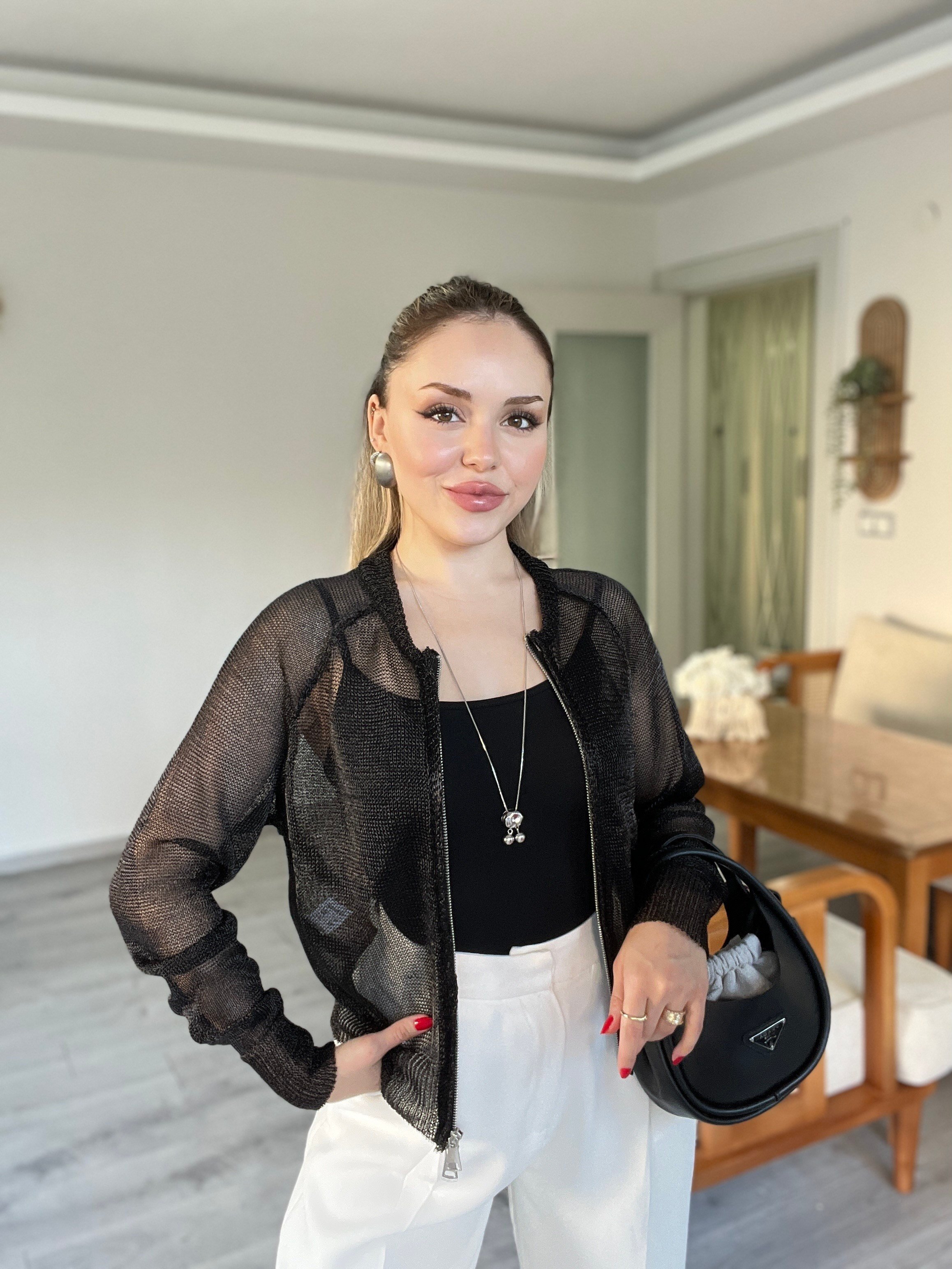 Siyah Metalik Fermuarlı Hırka