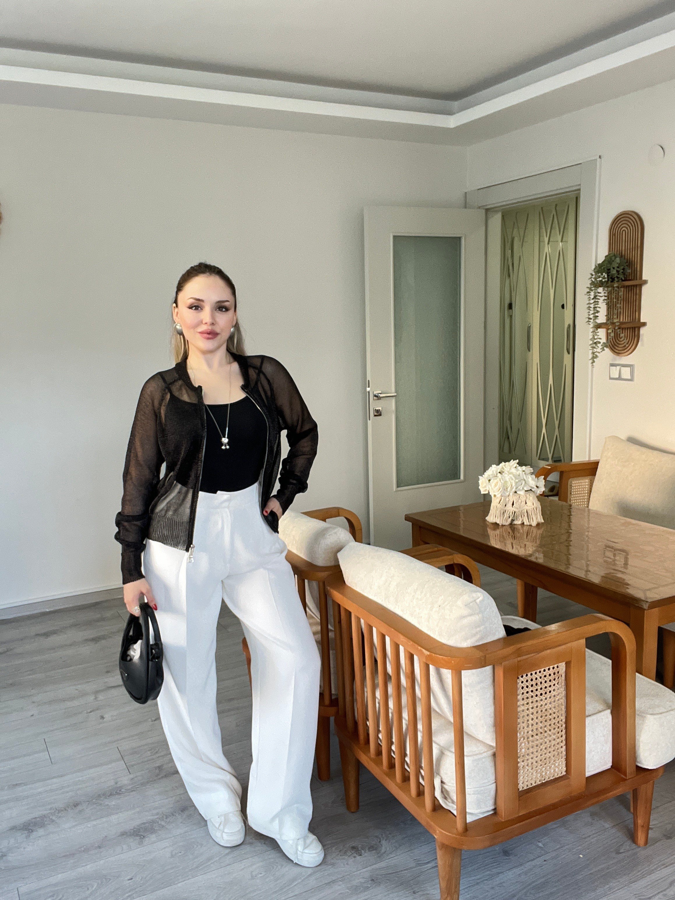Siyah Metalik Fermuarlı Hırka