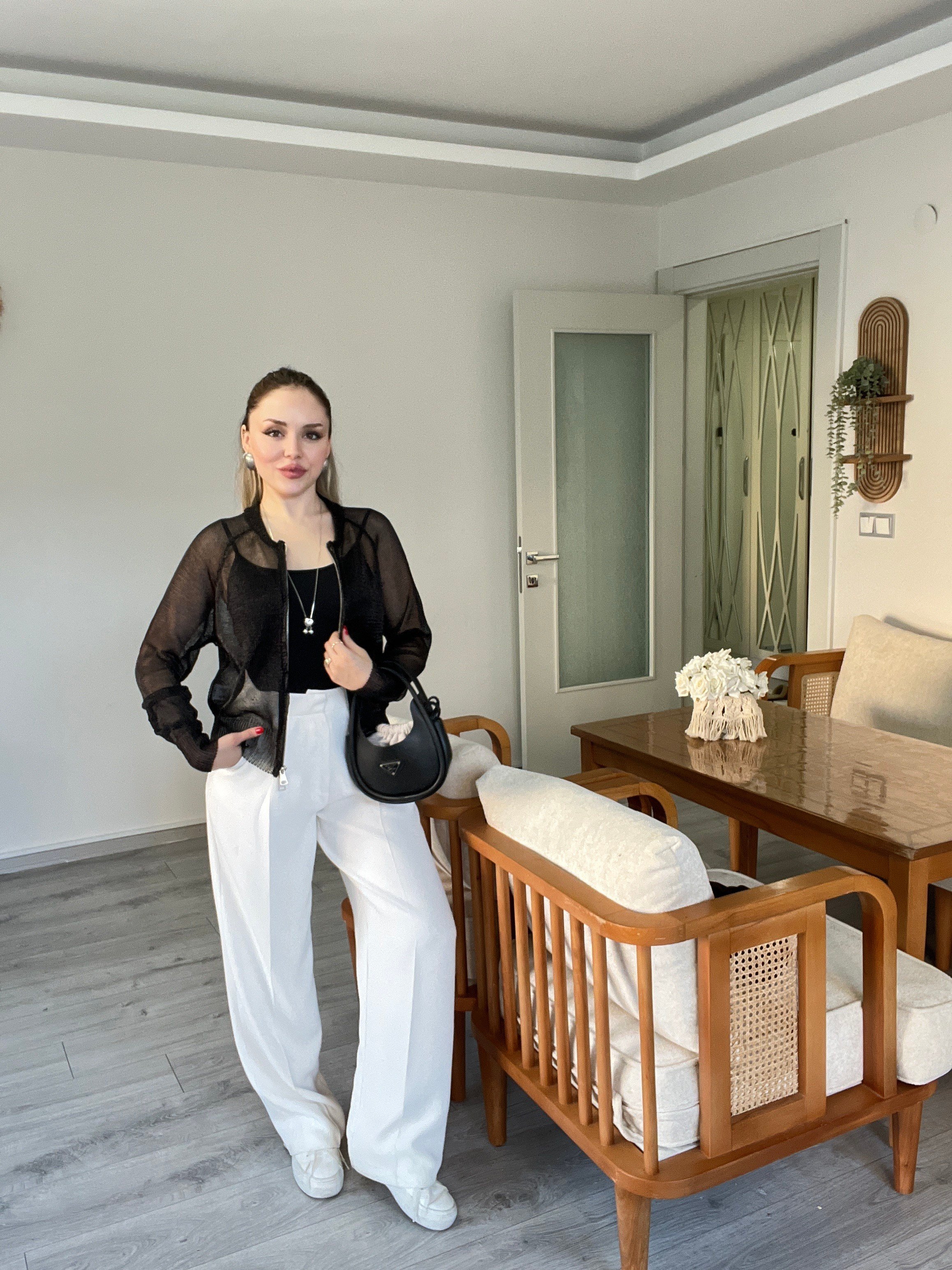 Siyah Metalik Fermuarlı Hırka