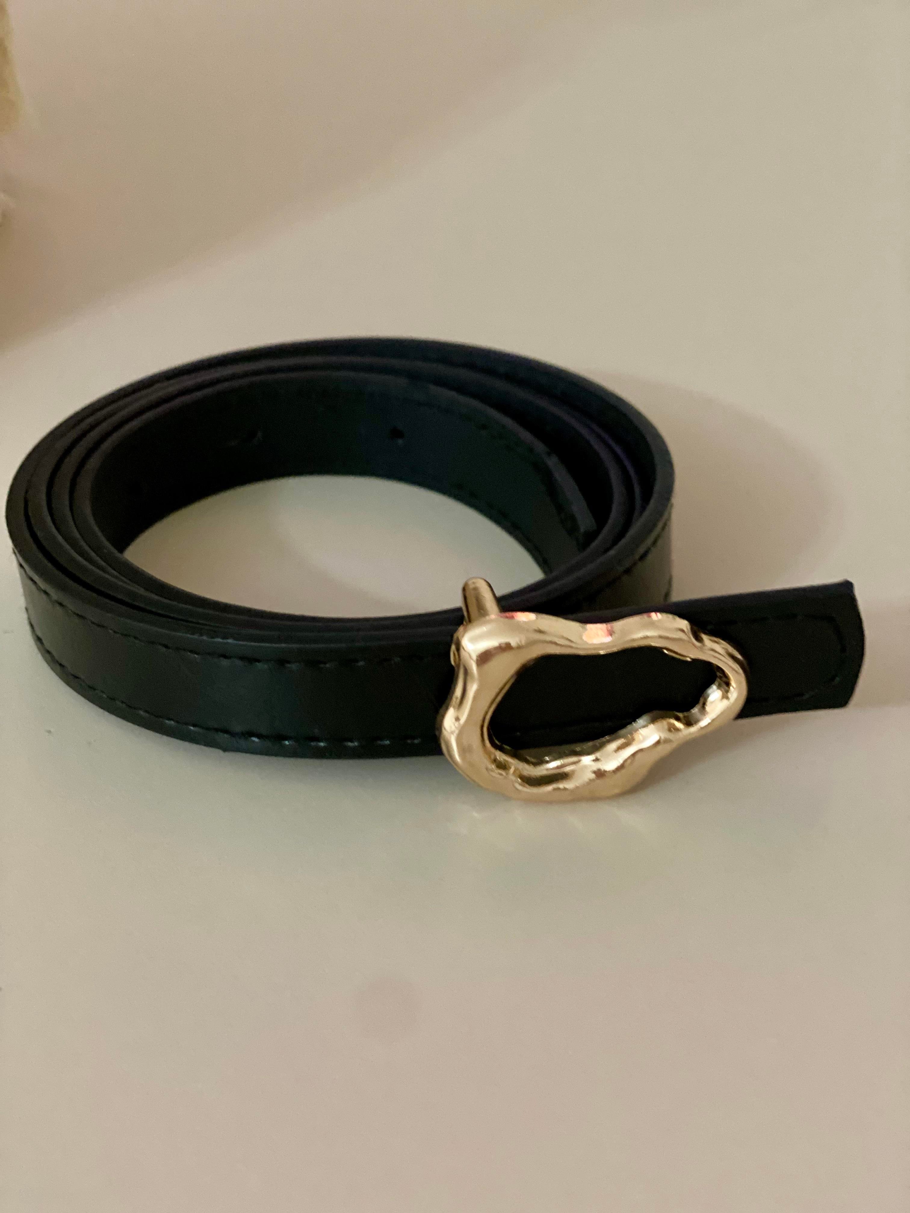 Siyah Oval Gold Tokalı Kemer