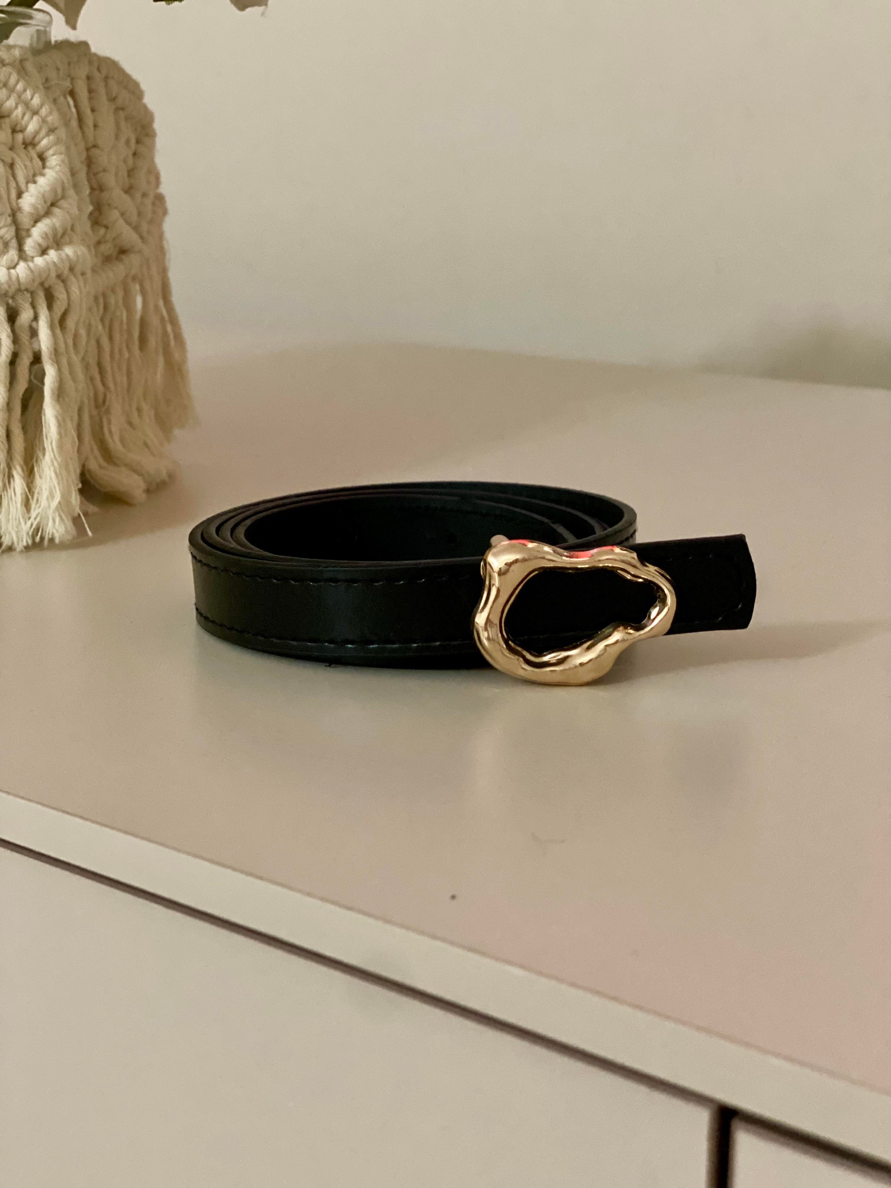 Siyah Oval Gold Tokalı Kemer