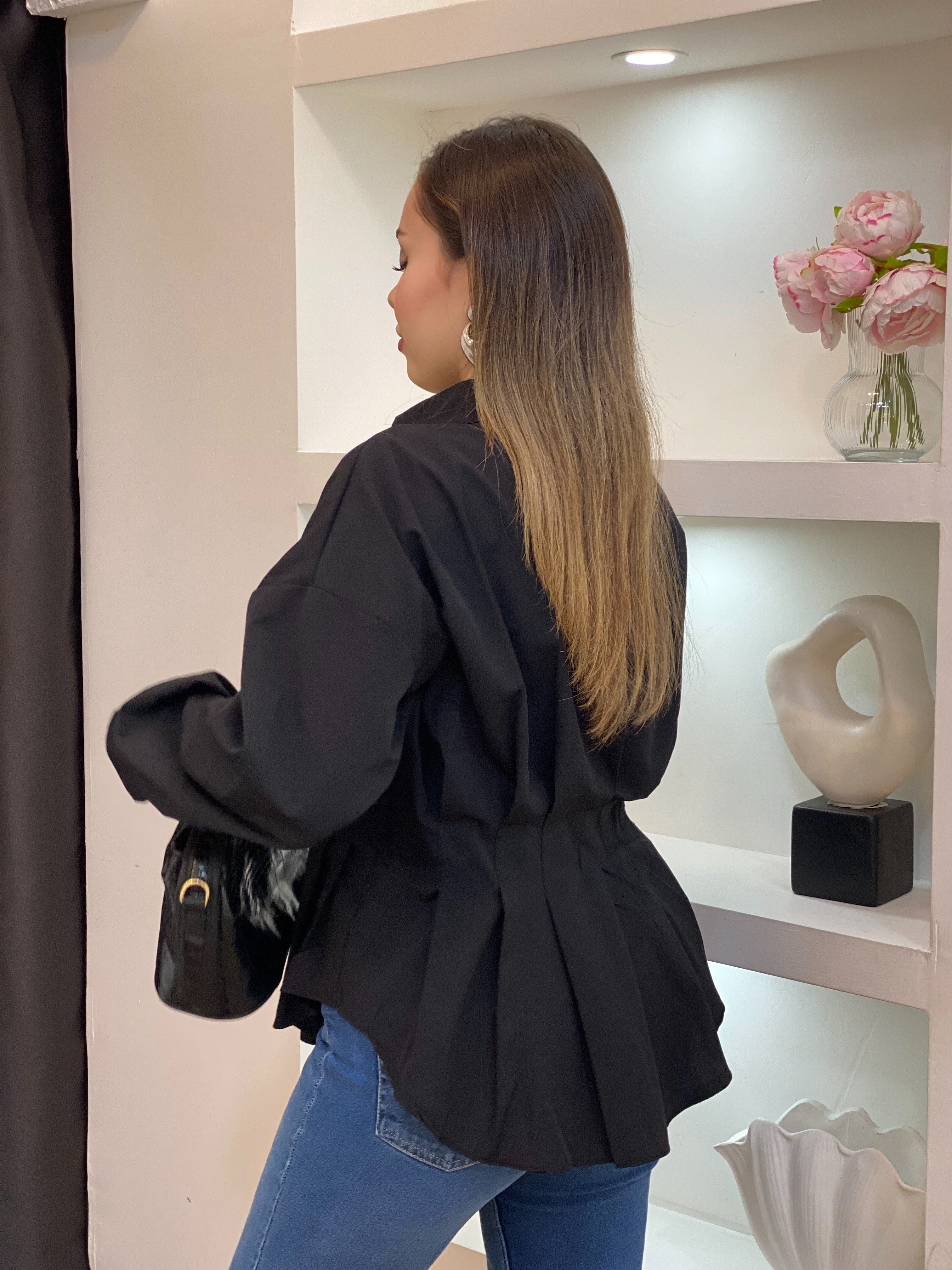 Siyah Piliseli Model Gömlek 