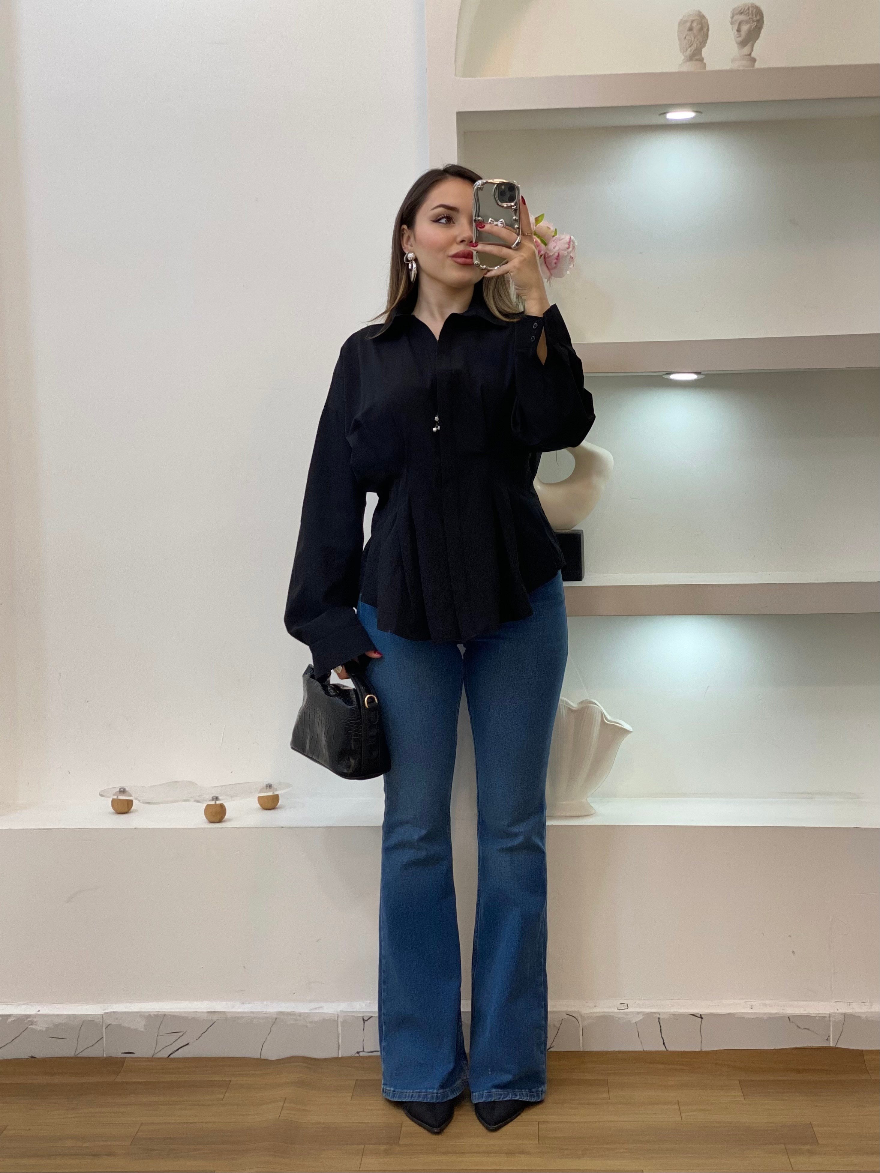 Siyah Piliseli Model Gömlek 