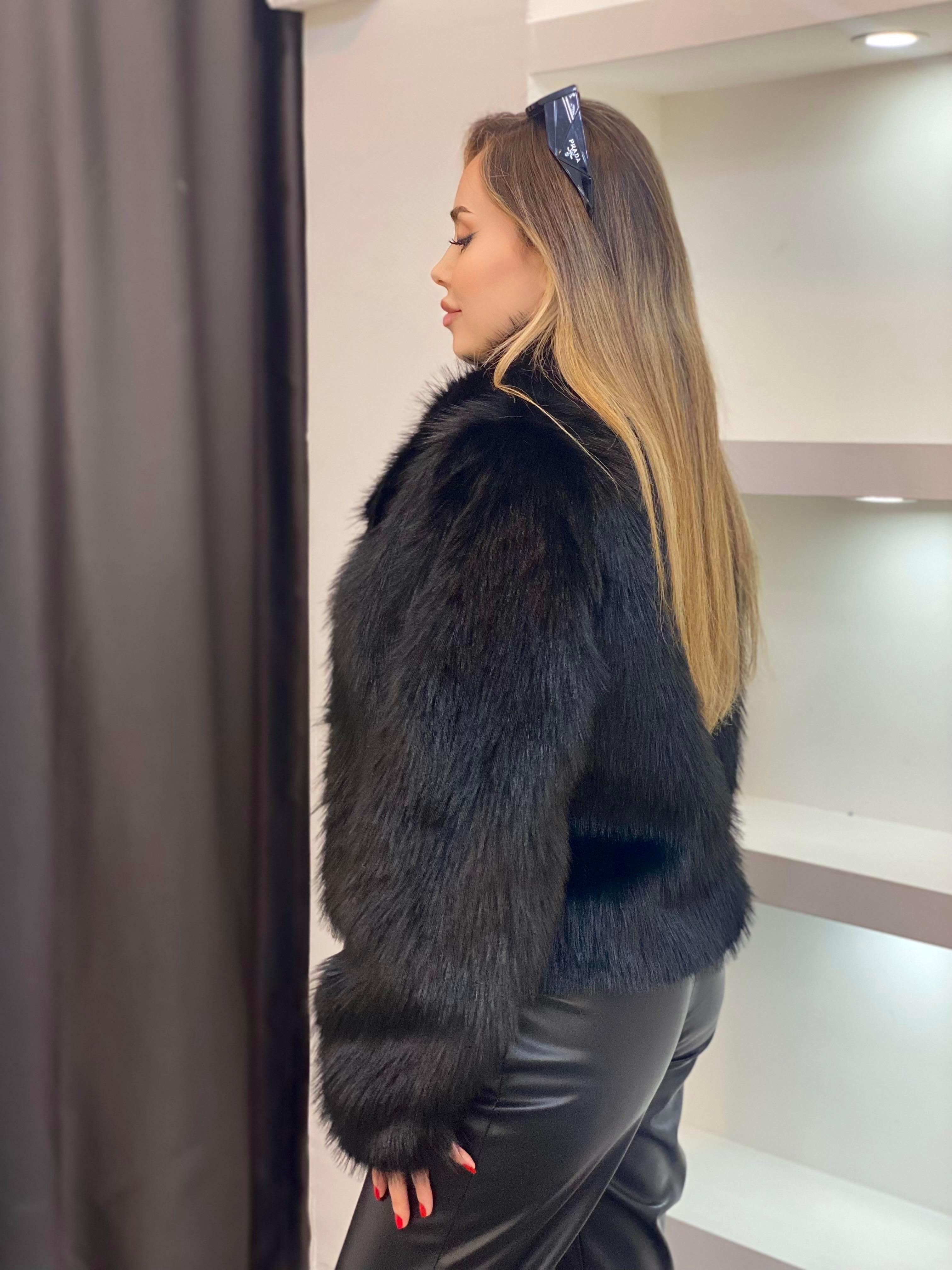 Siyah Premium Fermuarlı Kürk