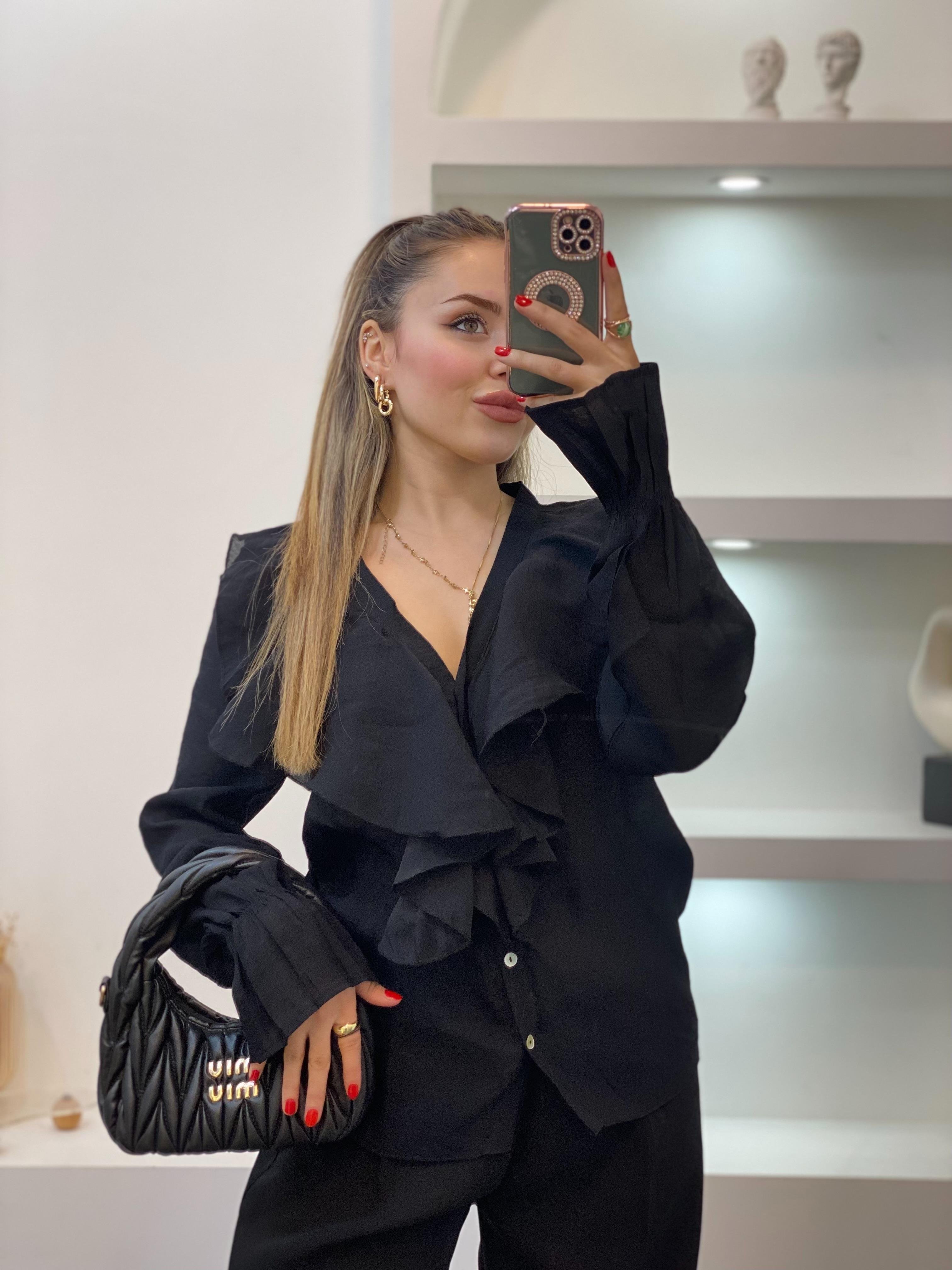 Siyah Premium Kalite Volanlı Bluz