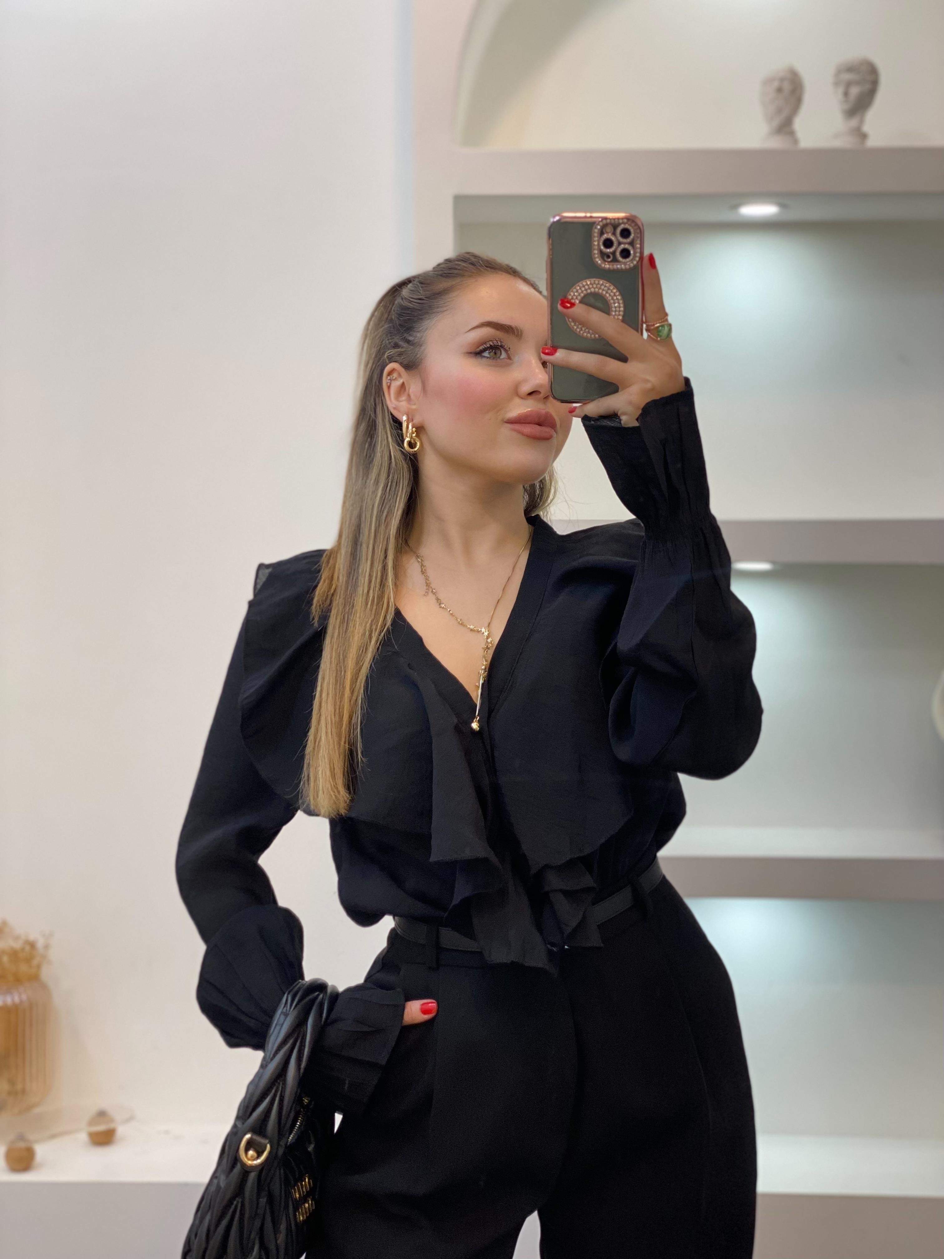 Siyah Premium Kalite Volanlı Bluz