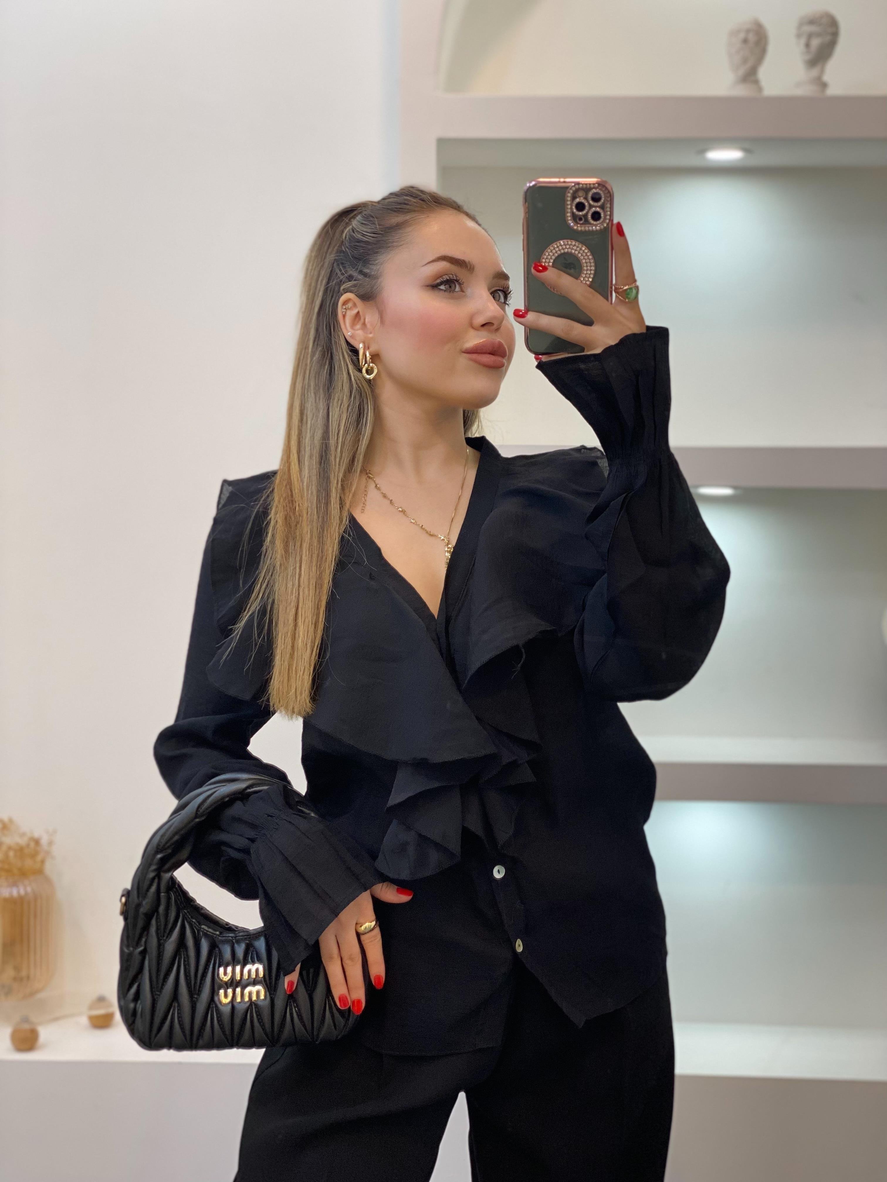 Siyah Premium Kalite Volanlı Bluz