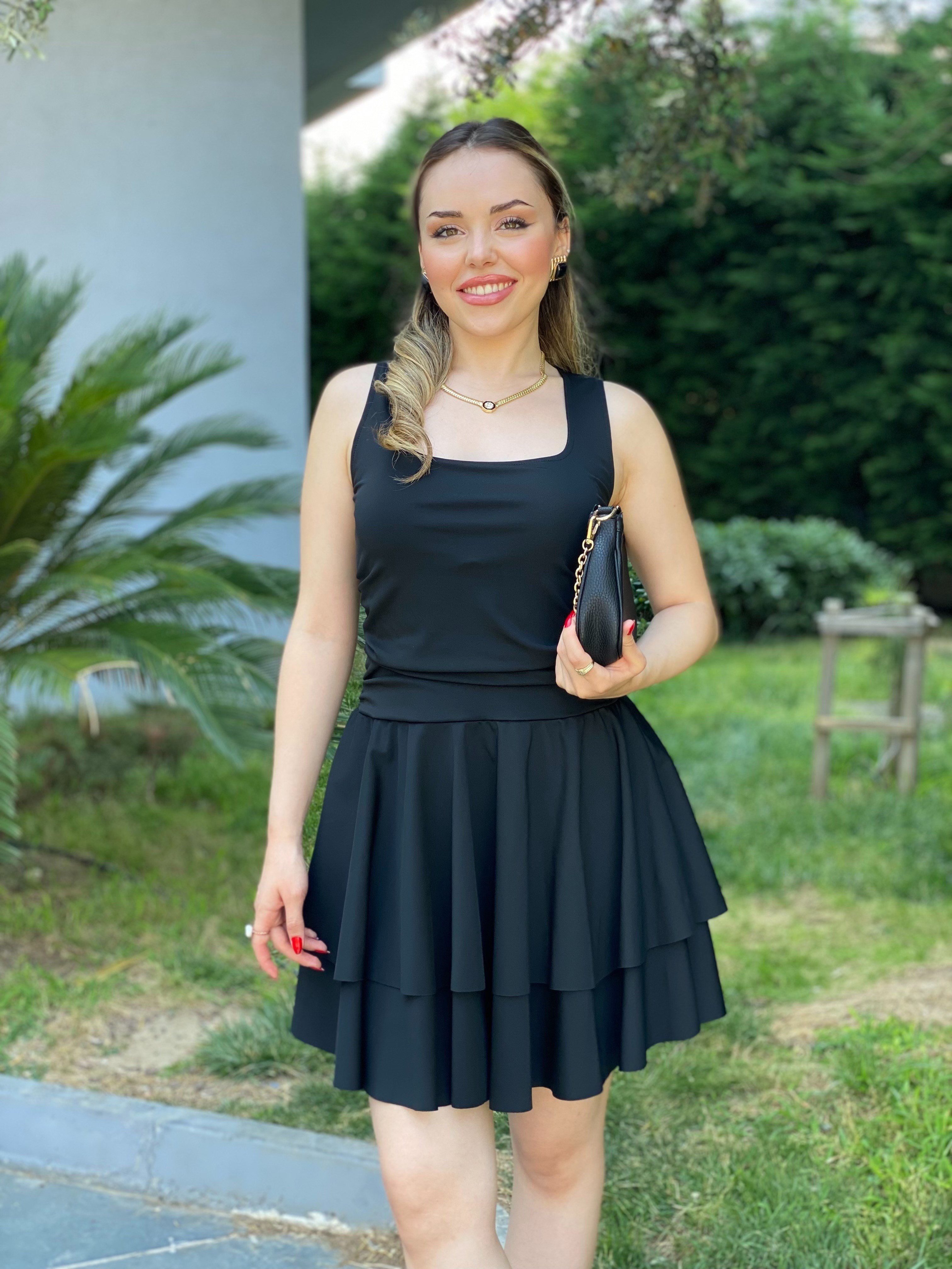 Siyah Renk Likralı Katlı Elbise 