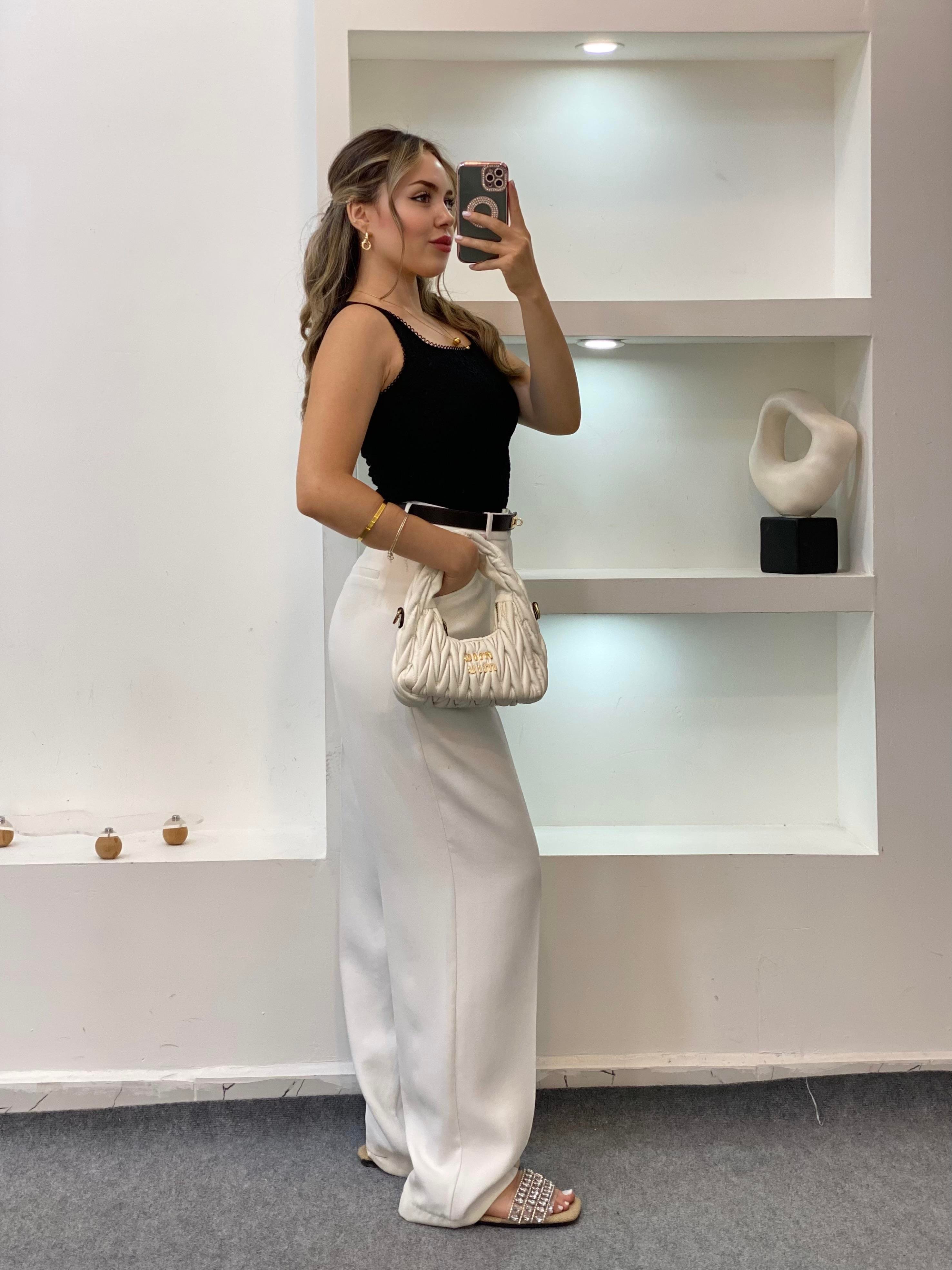 Siyah Sandık Yaka Dantel Bluz