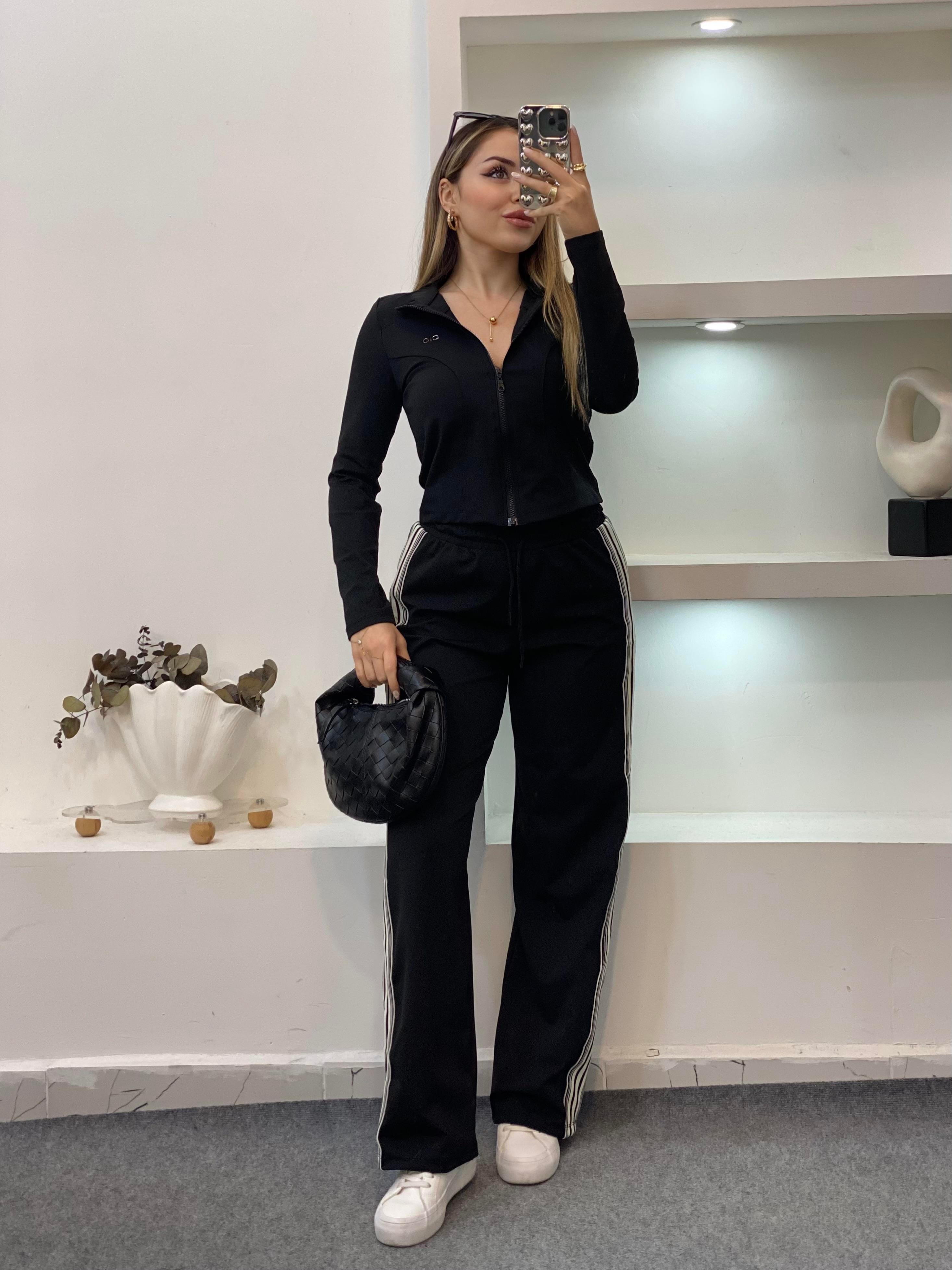 Siyah Şeritli Likralı Eşofman Takım