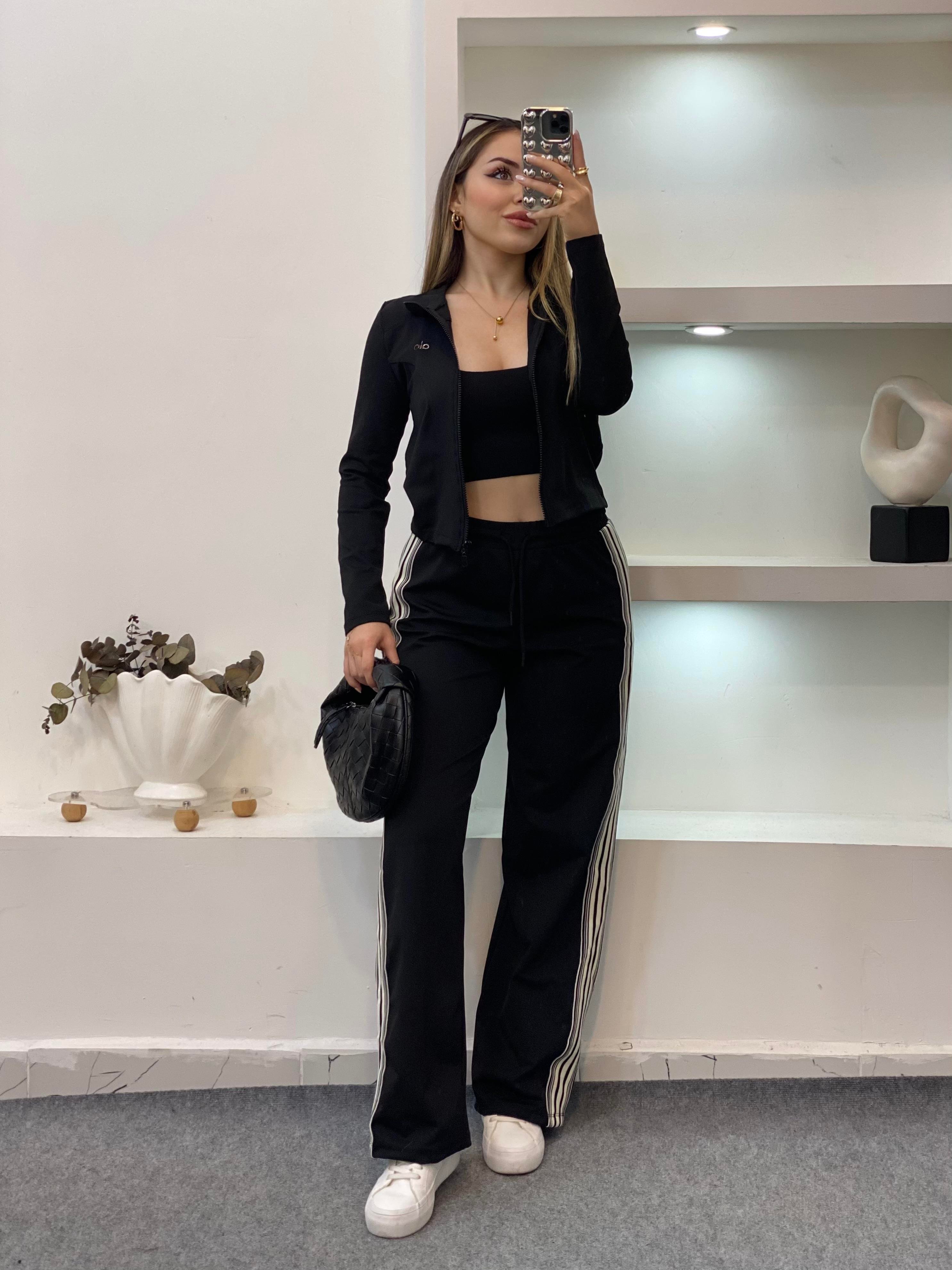 Siyah Şeritli Likralı Eşofman Takım