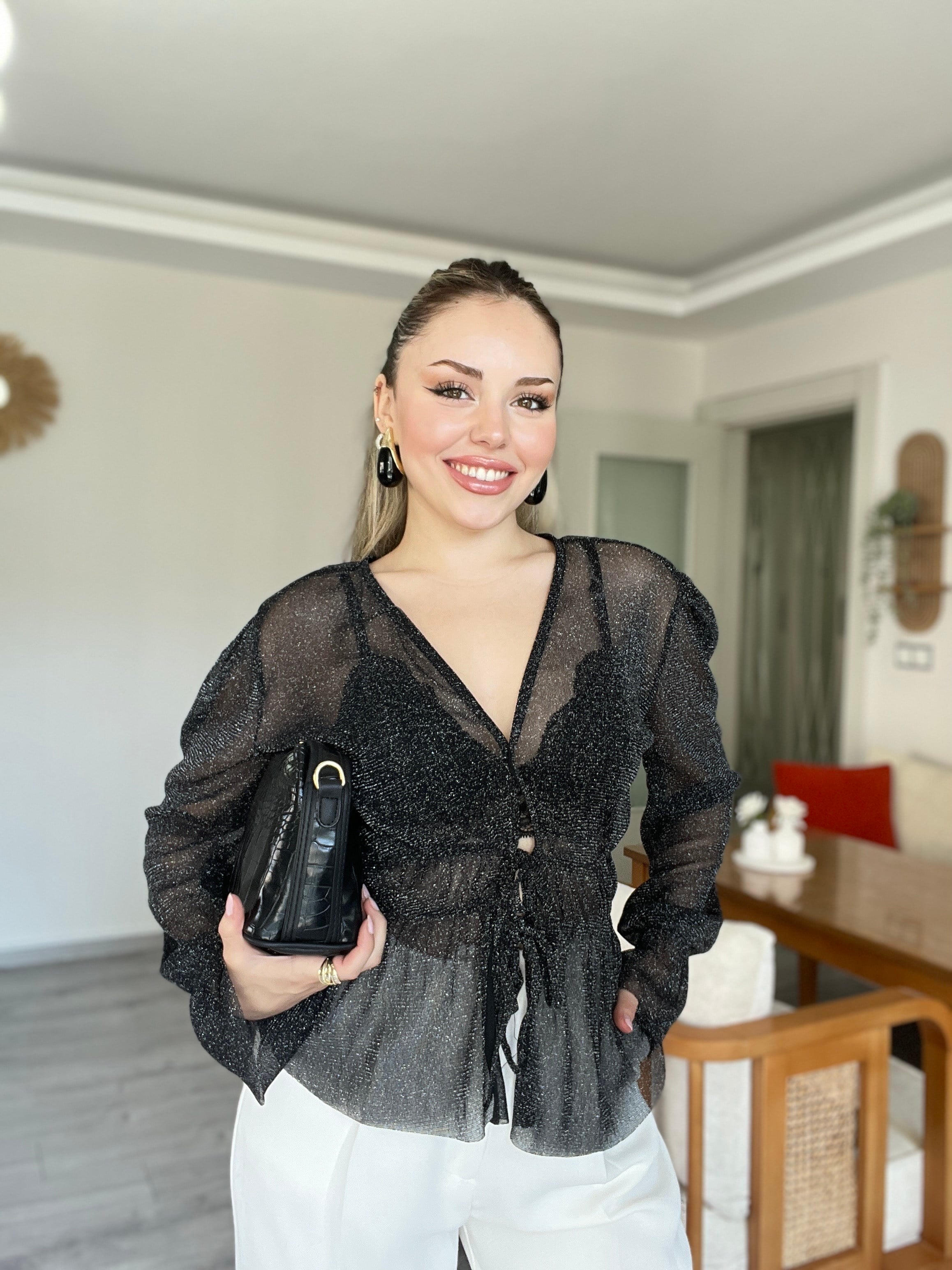 Siyah Simli Doku Bağlamalı Model Tül Hırka