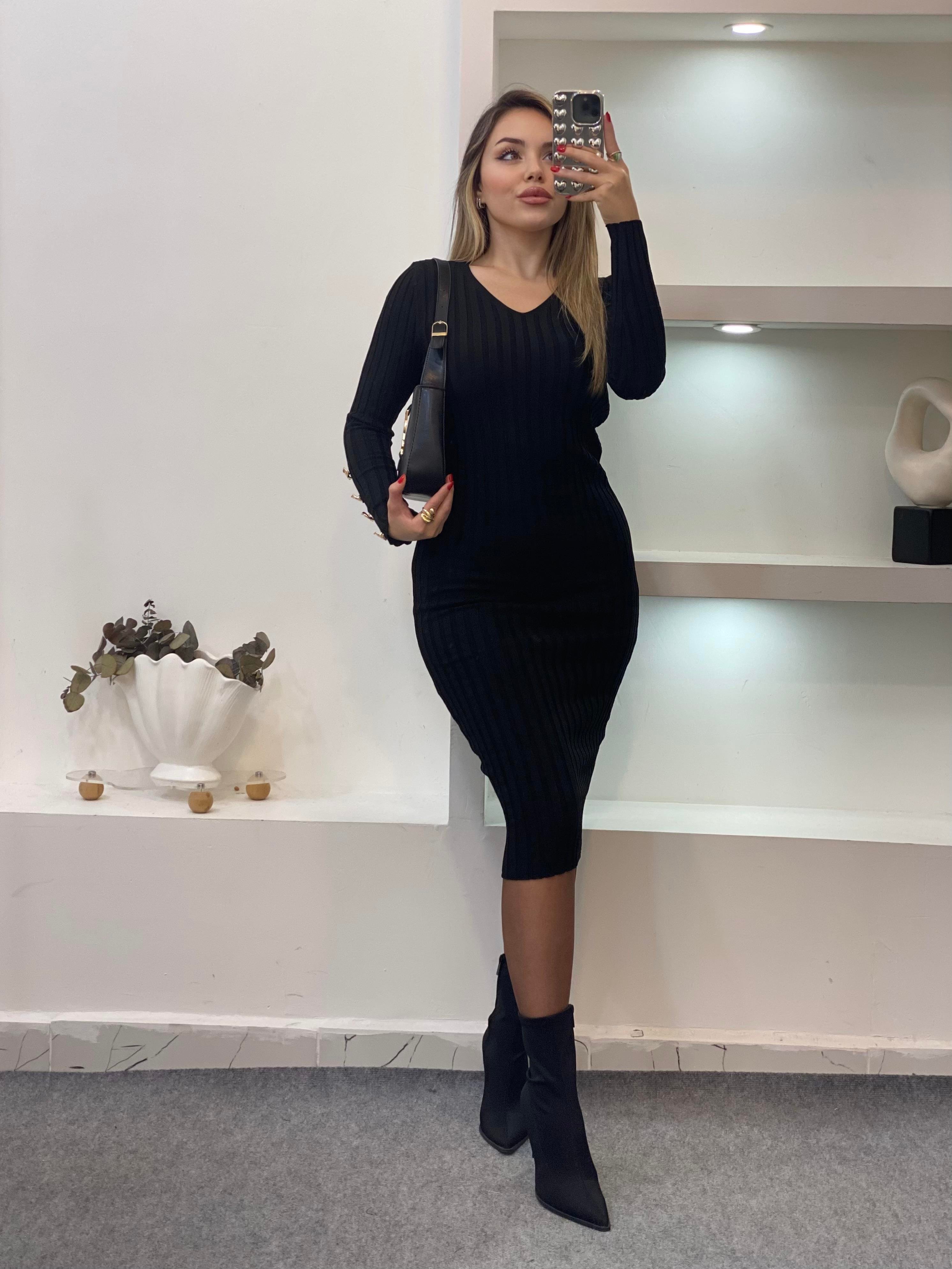 Siyah V Yaka Bilek Gold Düğmeli Triko Elbise