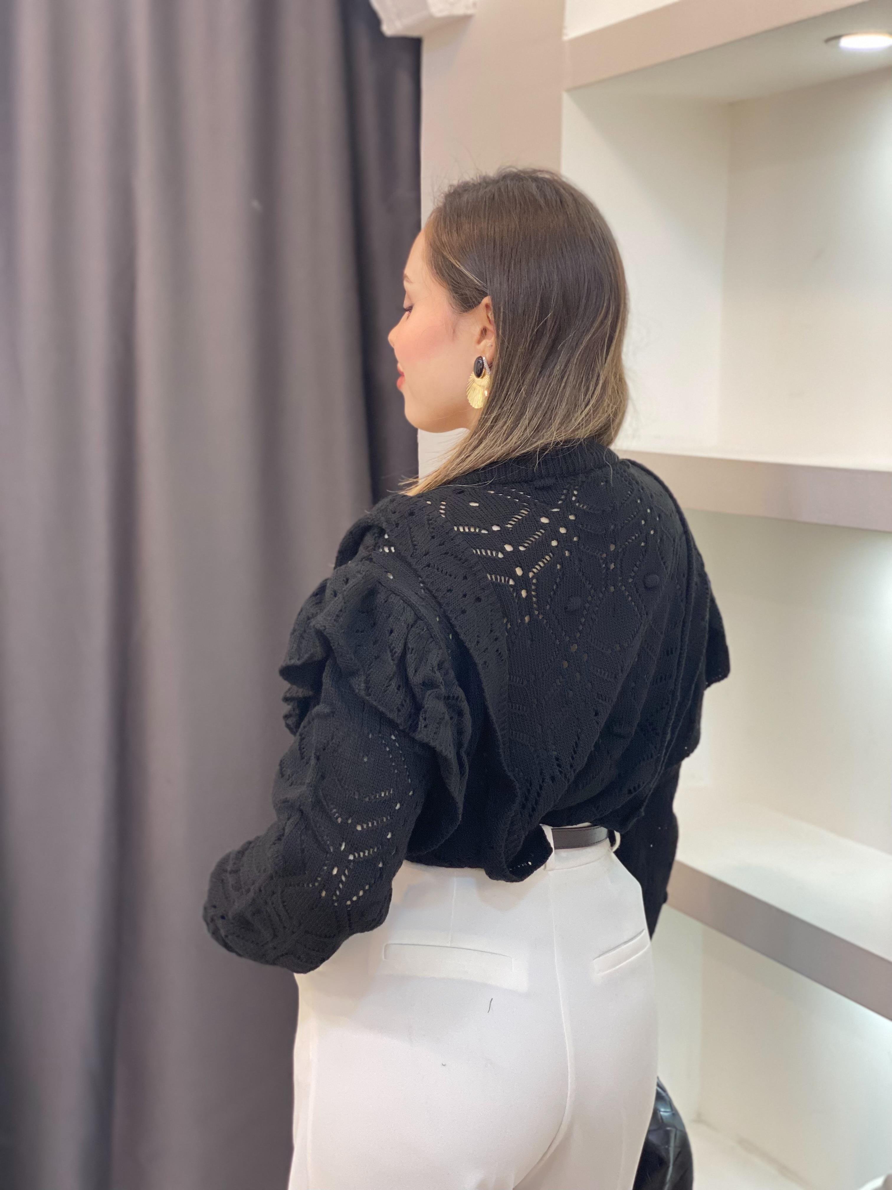 Siyah Volanlı Model Triko Kazak