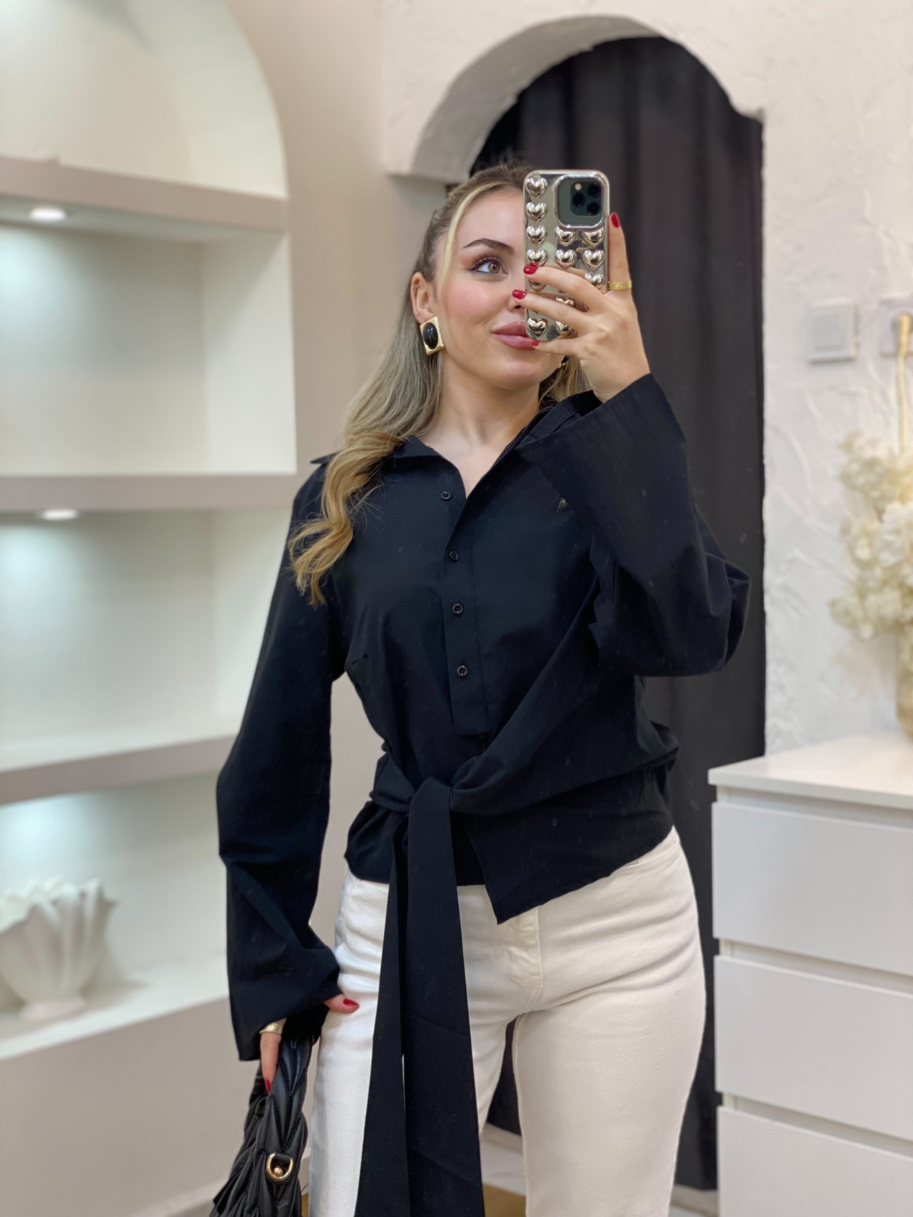 Siyah Yanı Bağlamalı Model Gömlek 