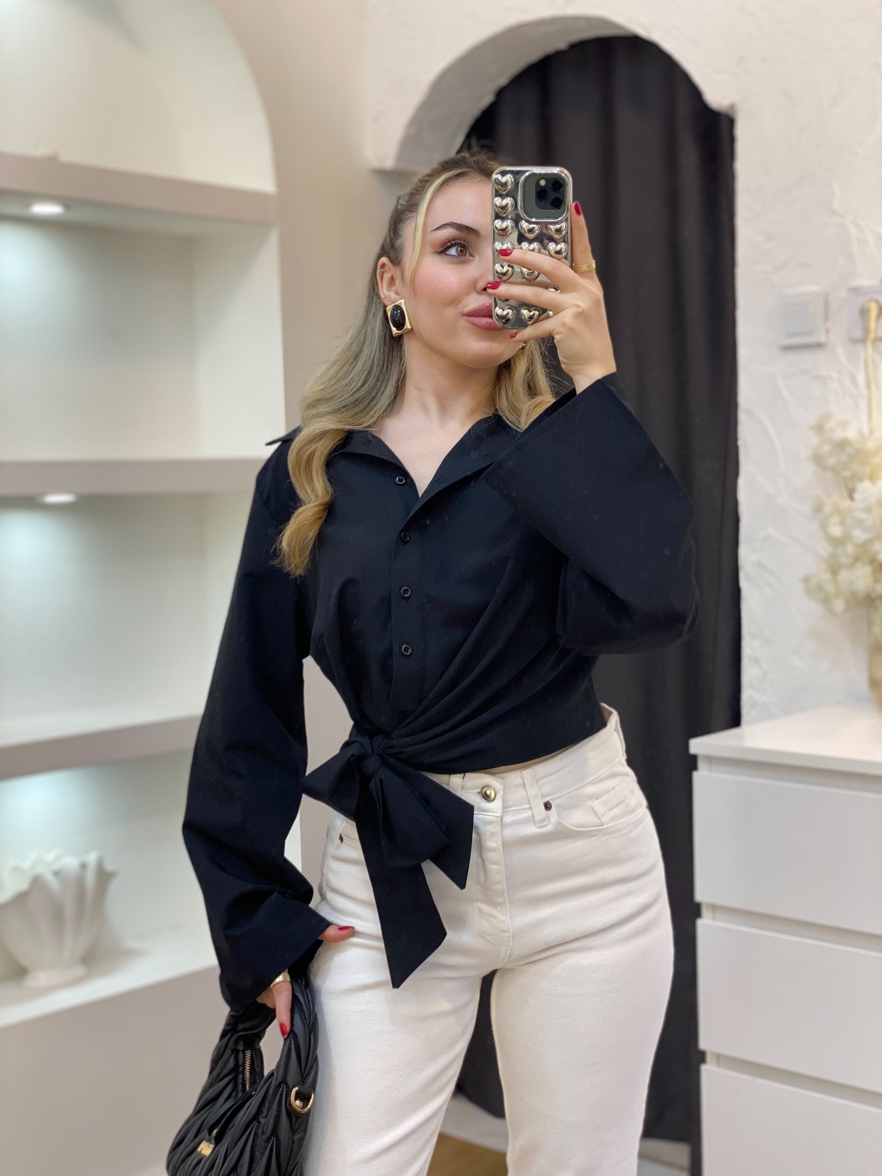 Siyah Yanı Bağlamalı Model Gömlek 