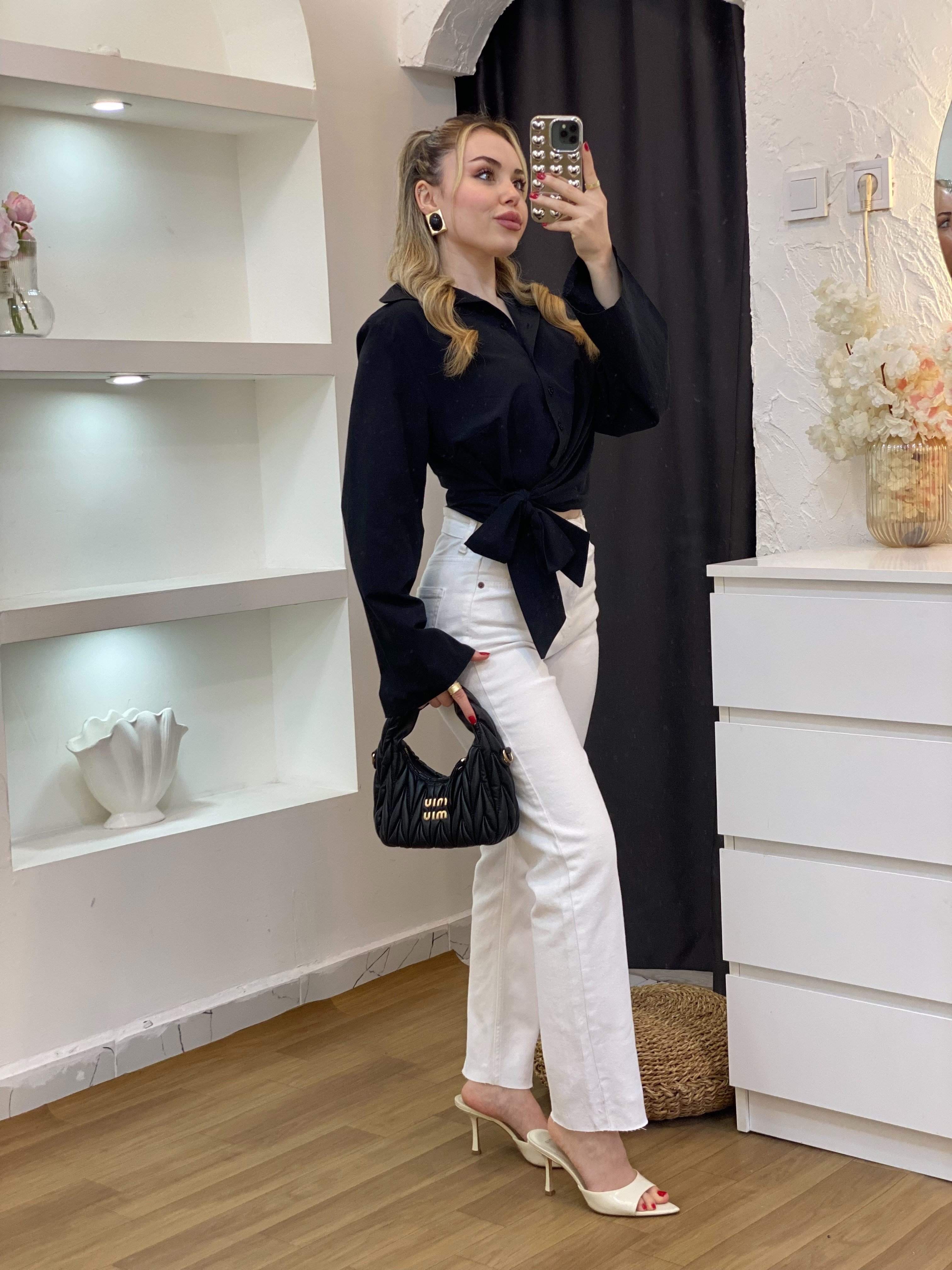 Siyah Yanı Bağlamalı Model Gömlek 