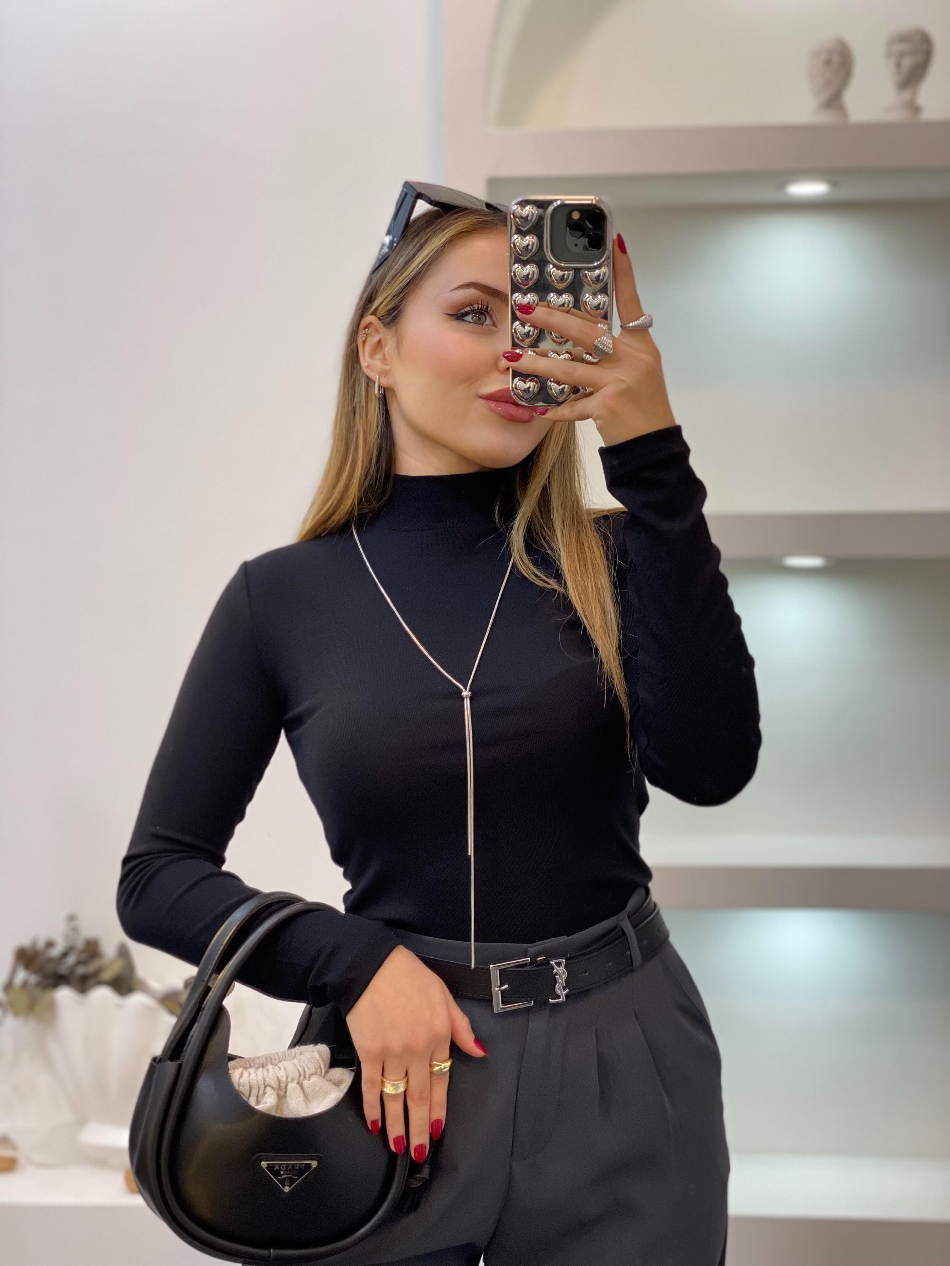 Siyah Yarım Boğazlı Modal Kumaş Basic Bluz