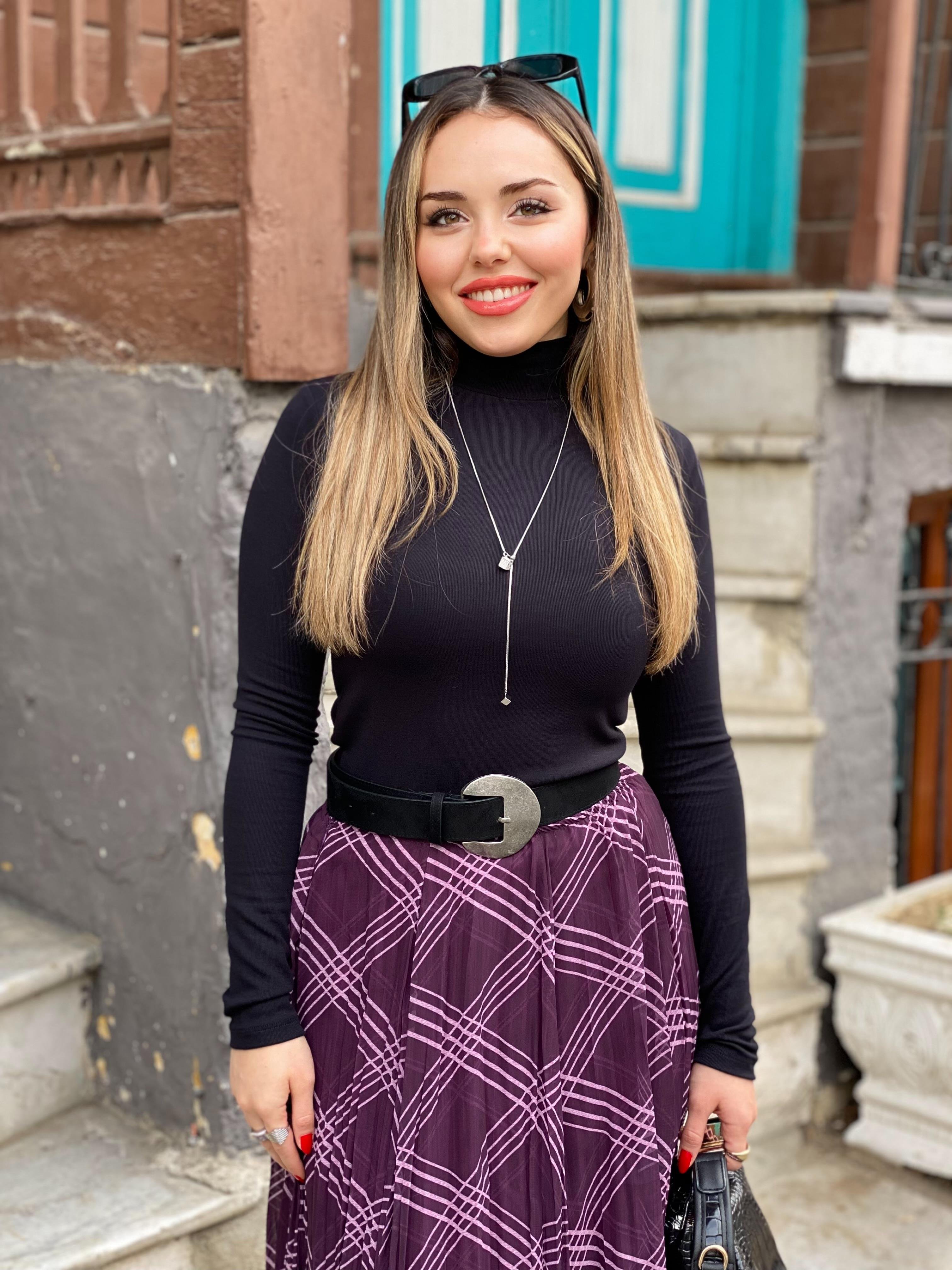 Siyah Yarım Boğazlı Modal Kumaş Basic Bluz