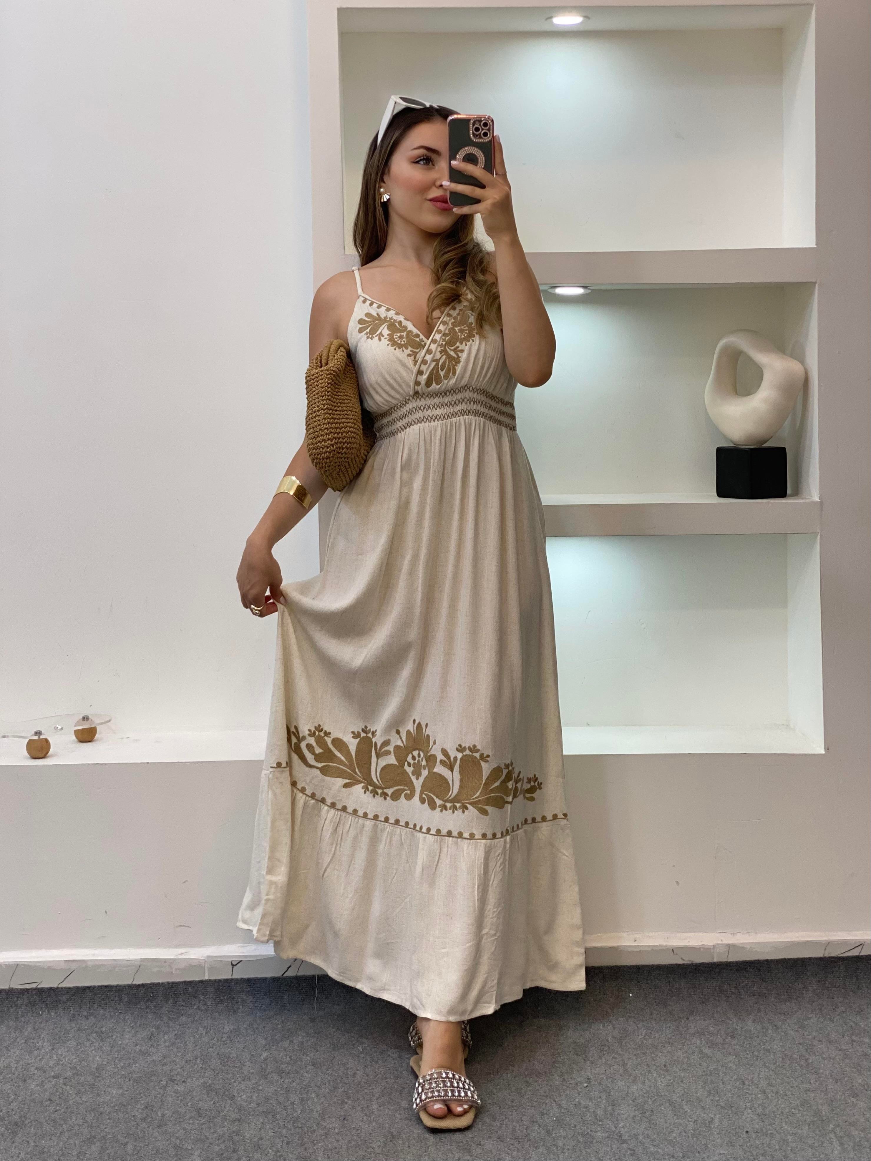 Tasarım Bej Nakışlı Model Elbise