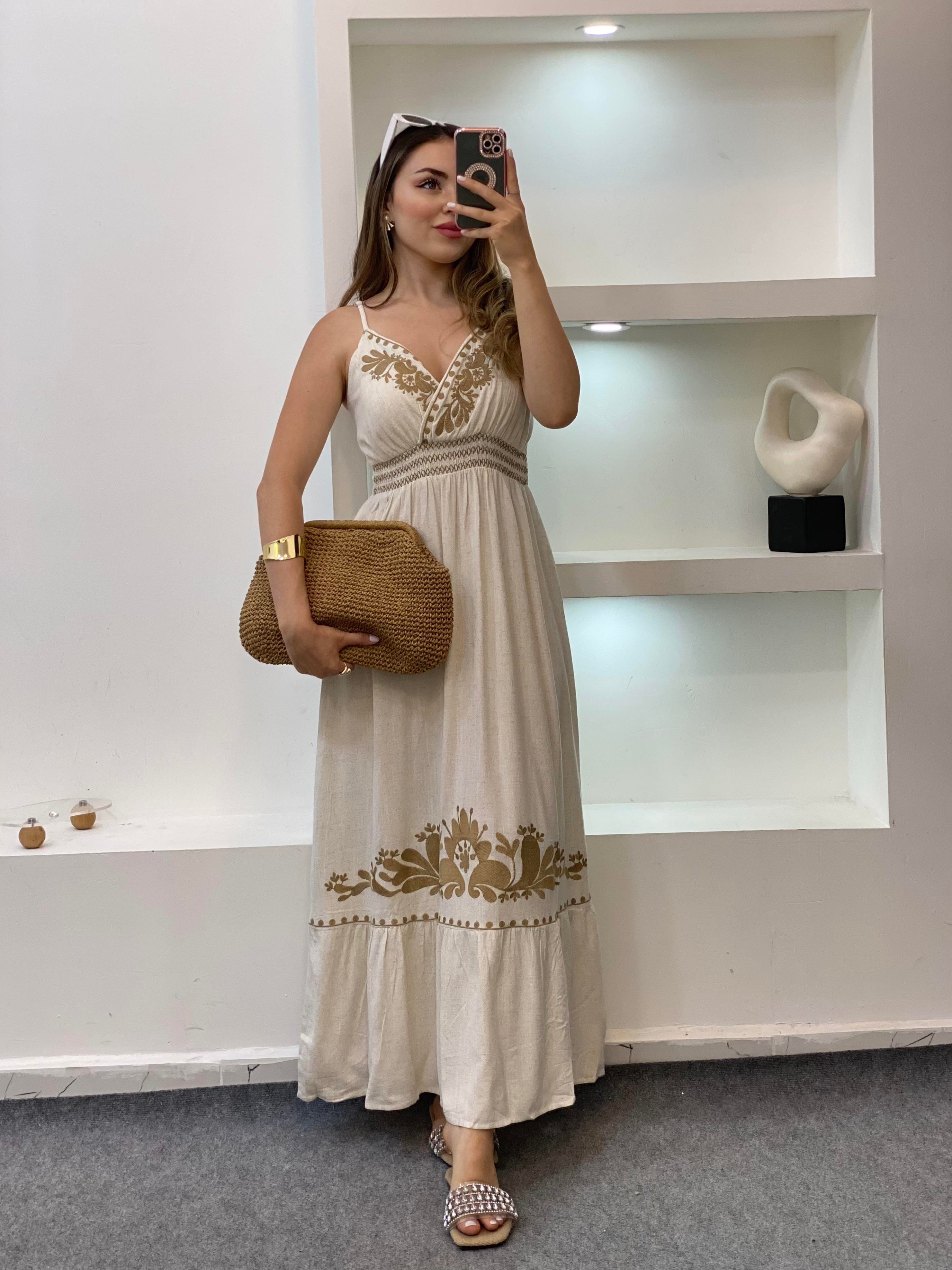 Tasarım Bej Nakışlı Model Elbise