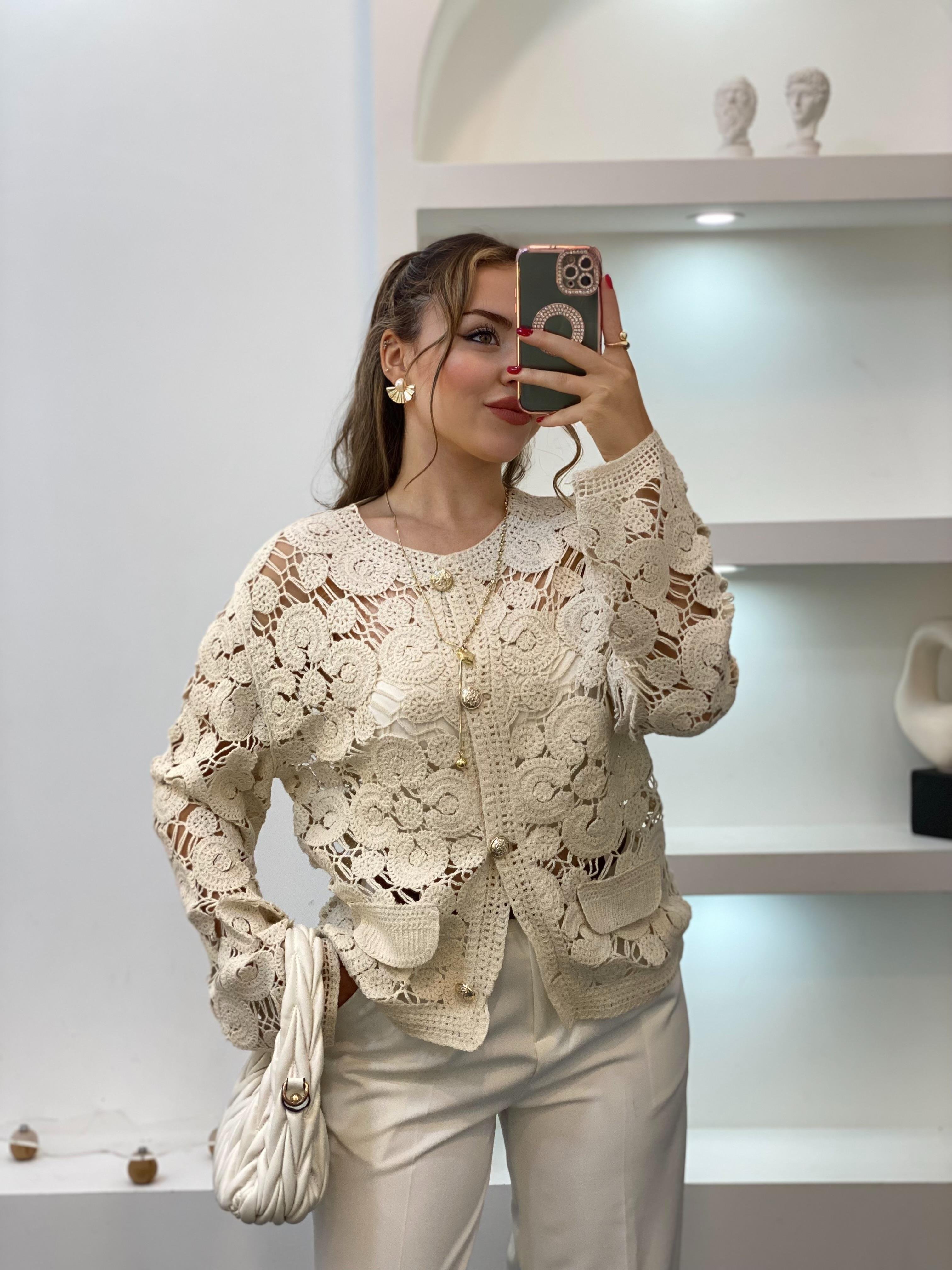 Tasarım Bej Renk Dantel Hırka