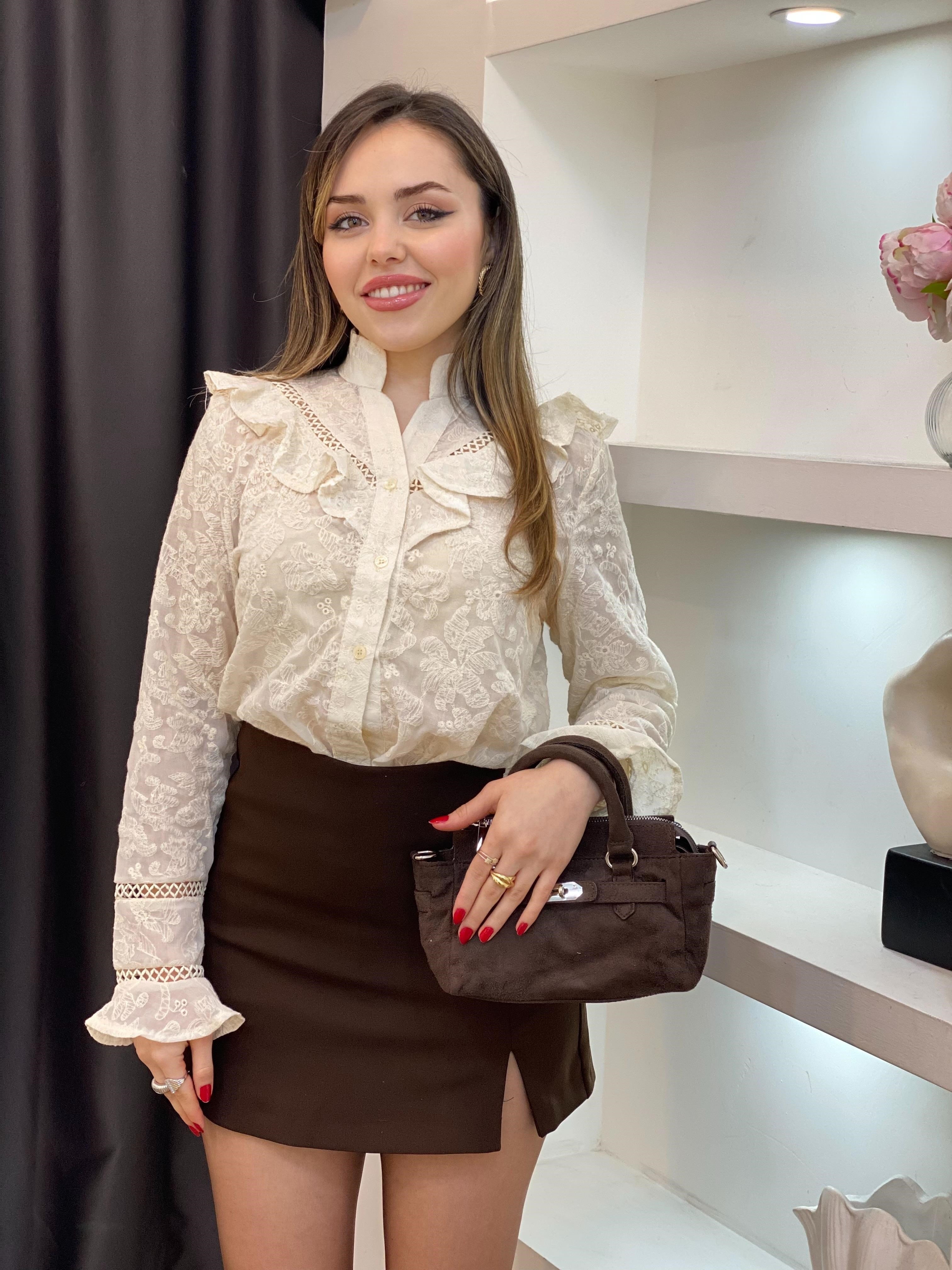 Tasarım Bej Renk Volanlı  Gömlek 