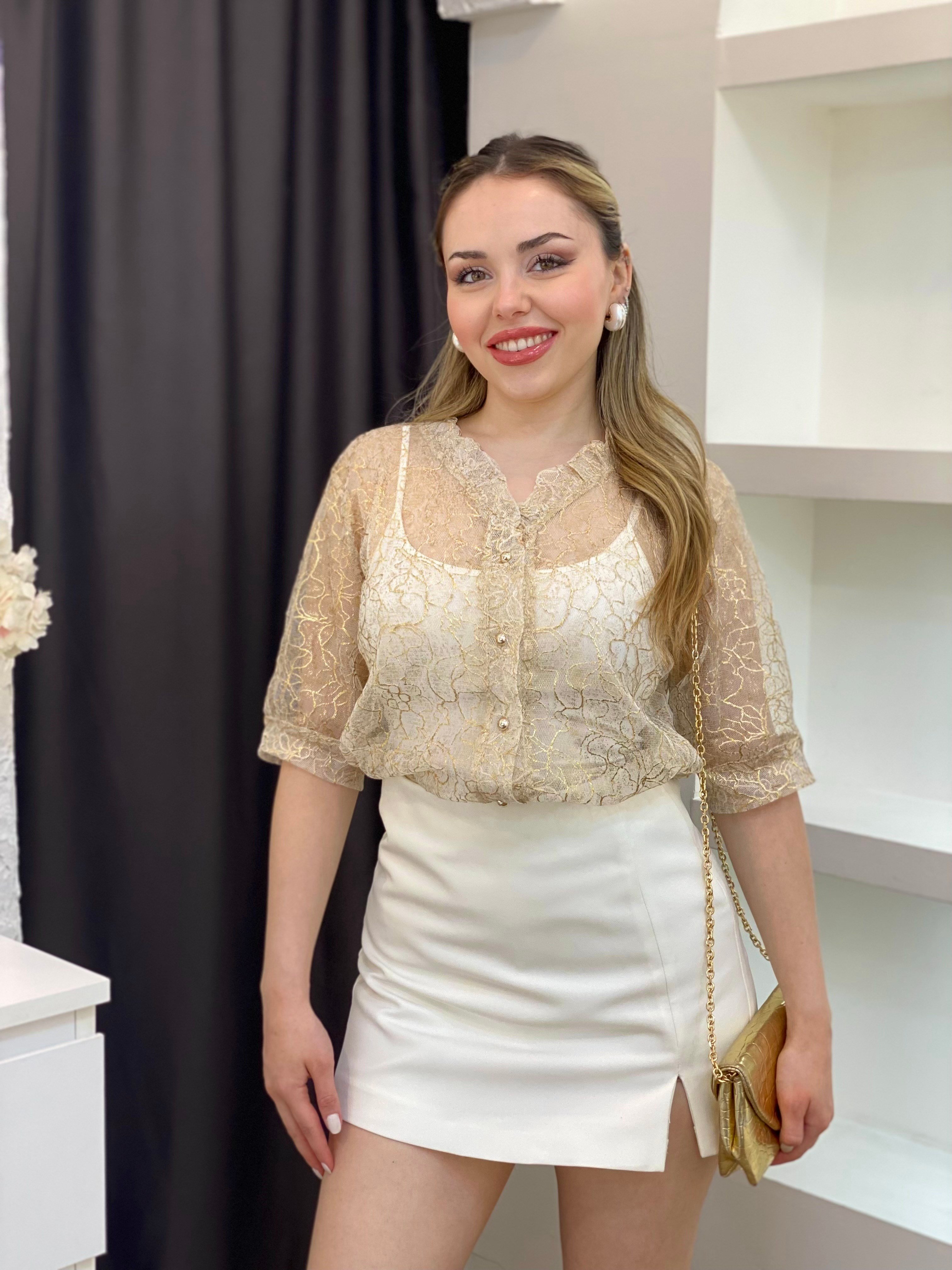 Tasarım Gold Baskılı Yaka Fırfırlı Gömlek