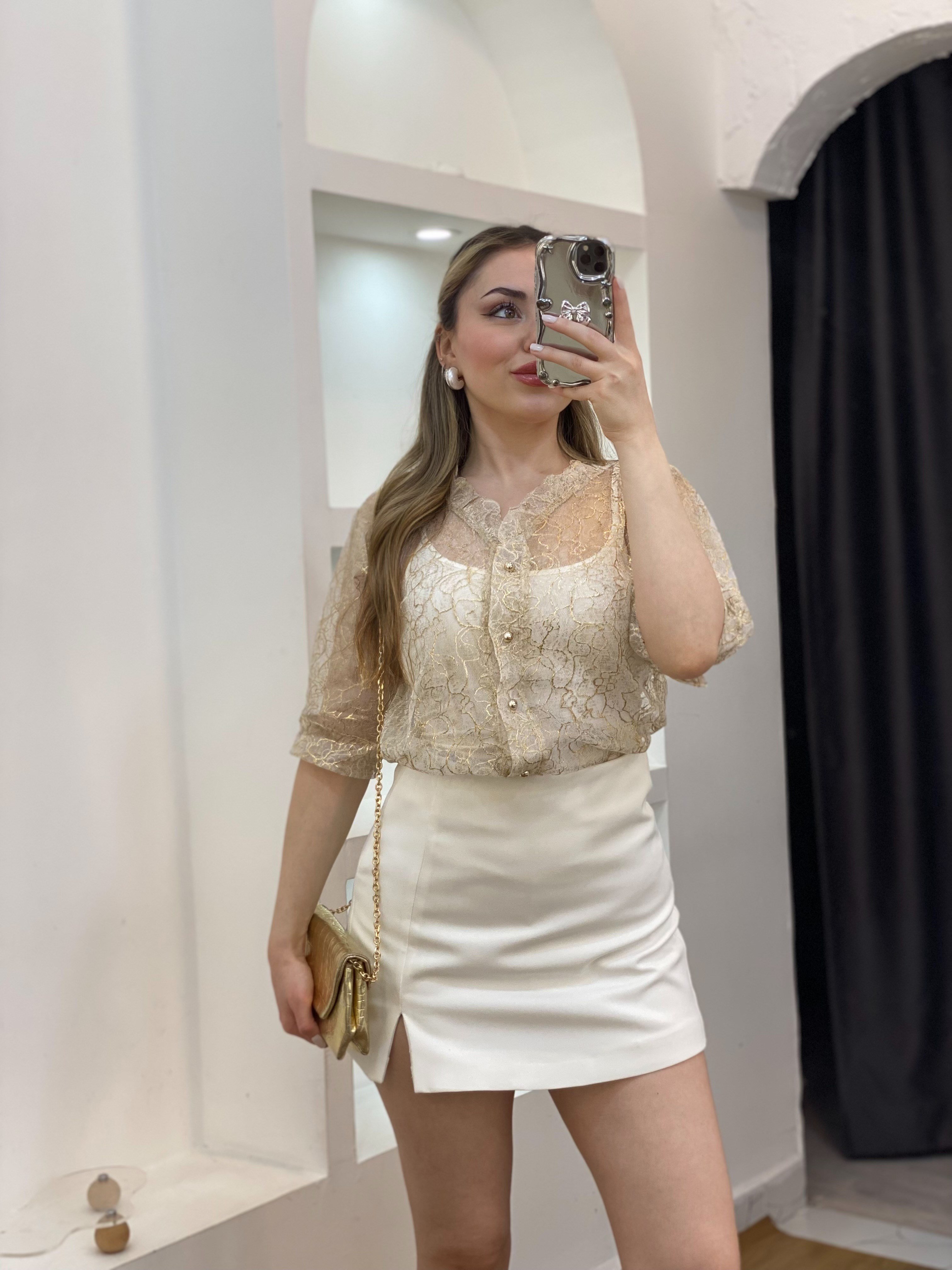 Tasarım Gold Baskılı Yaka Fırfırlı Gömlek