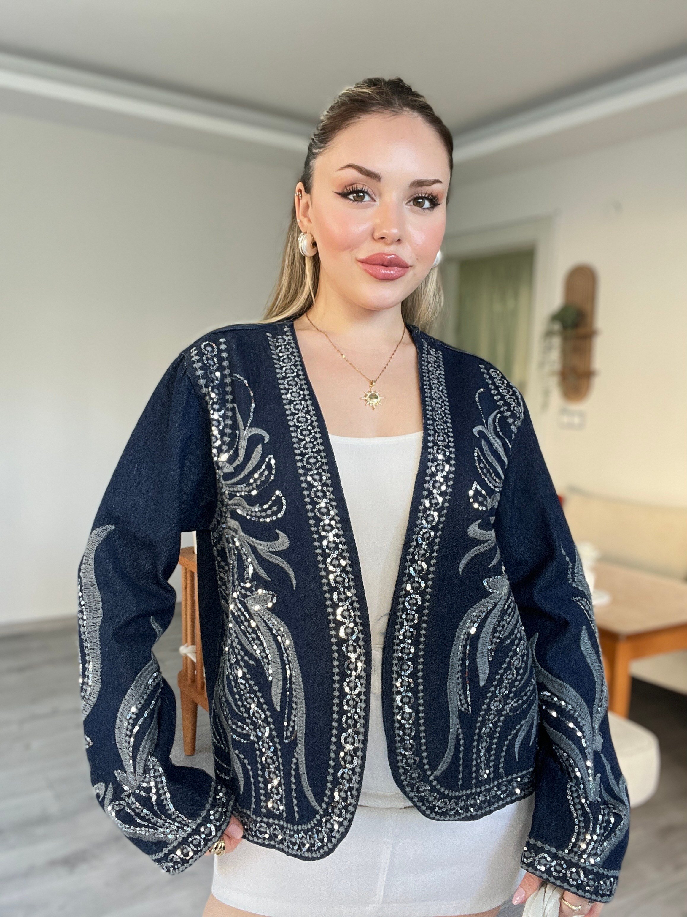 Tasarım Gümüş Pul İşlemeli Kot Ceket