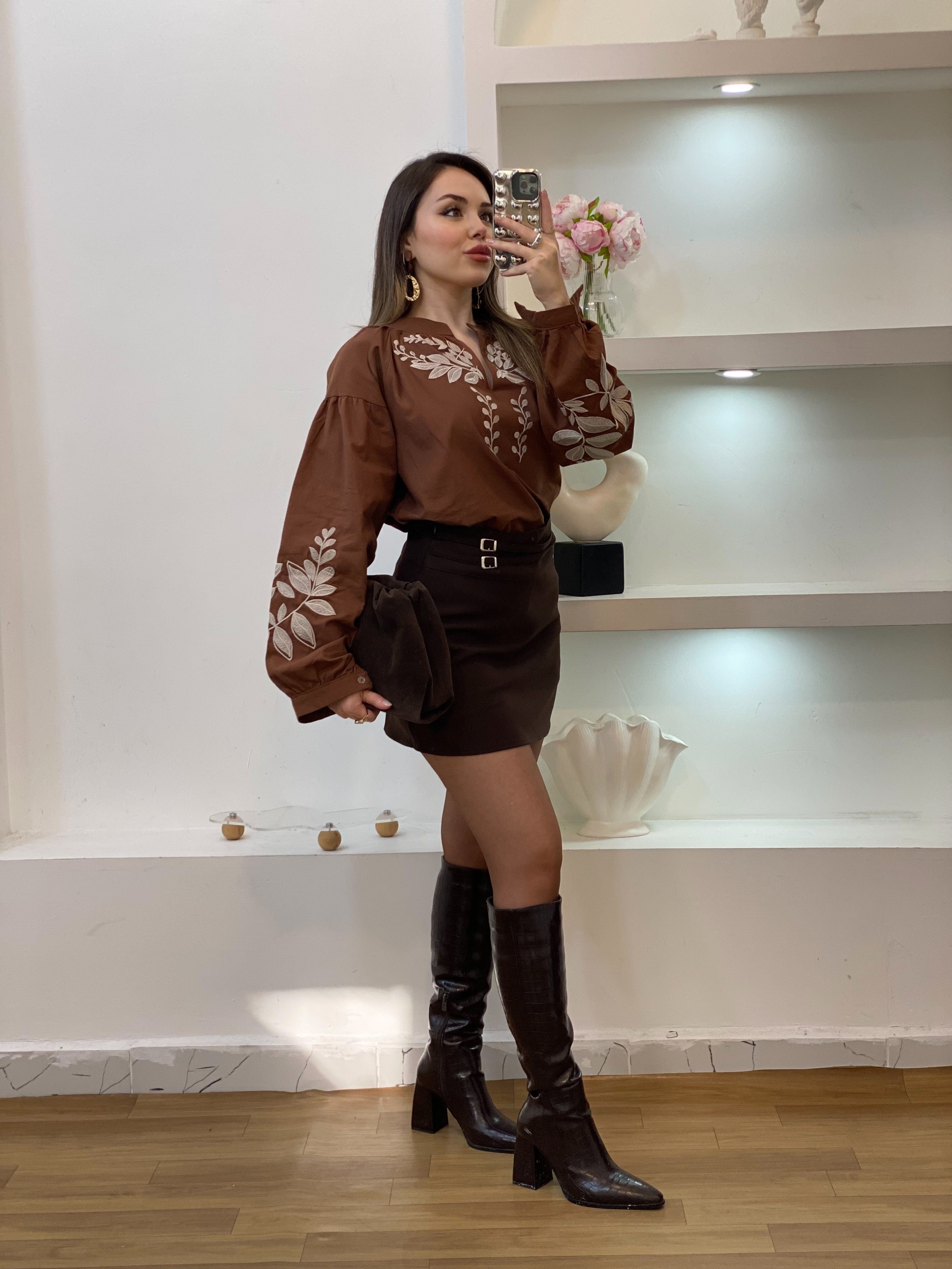 Tasarım Kahve Bej Nakışlı Bluz 