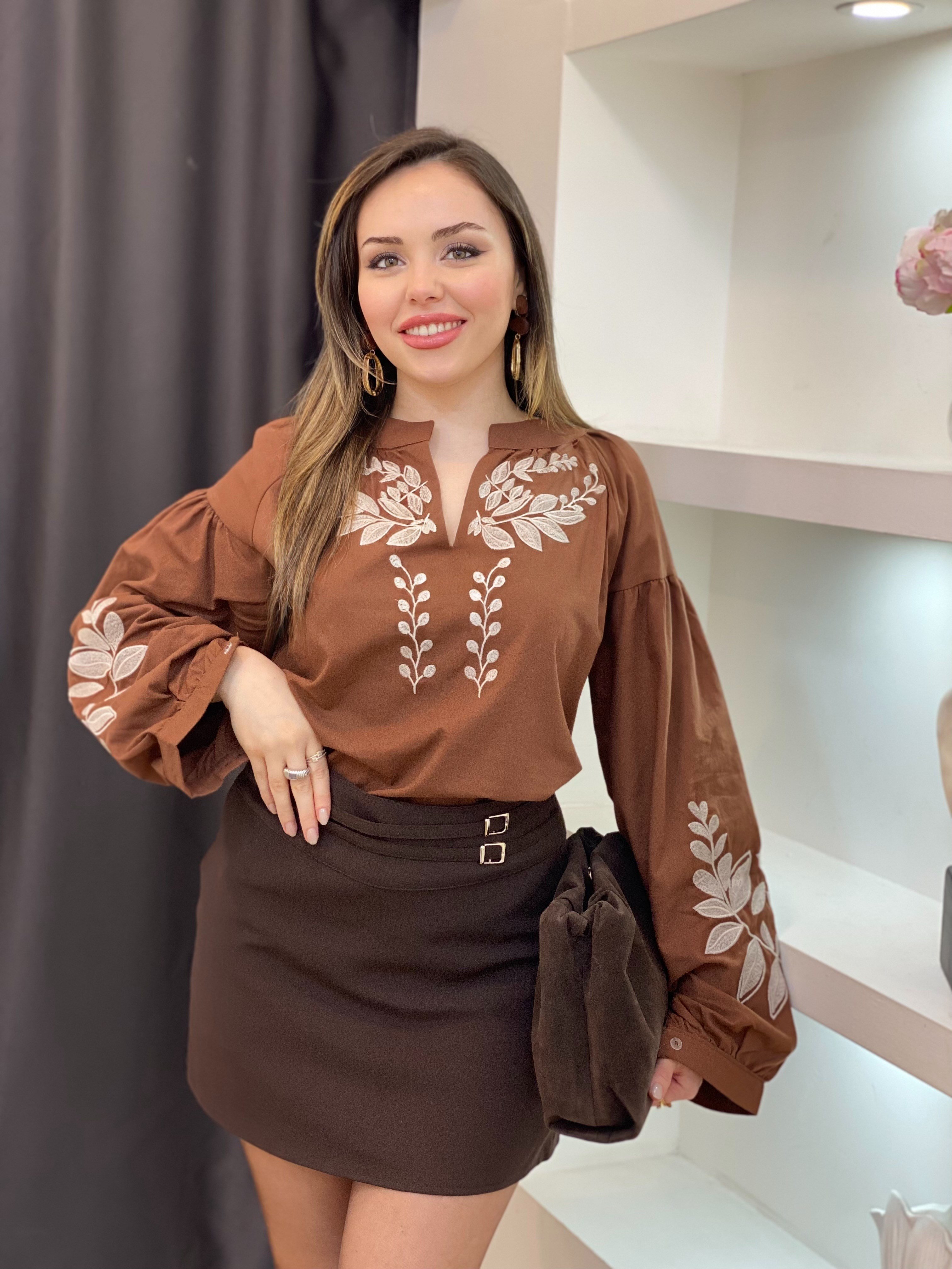 Tasarım Kahve Bej Nakışlı Bluz 