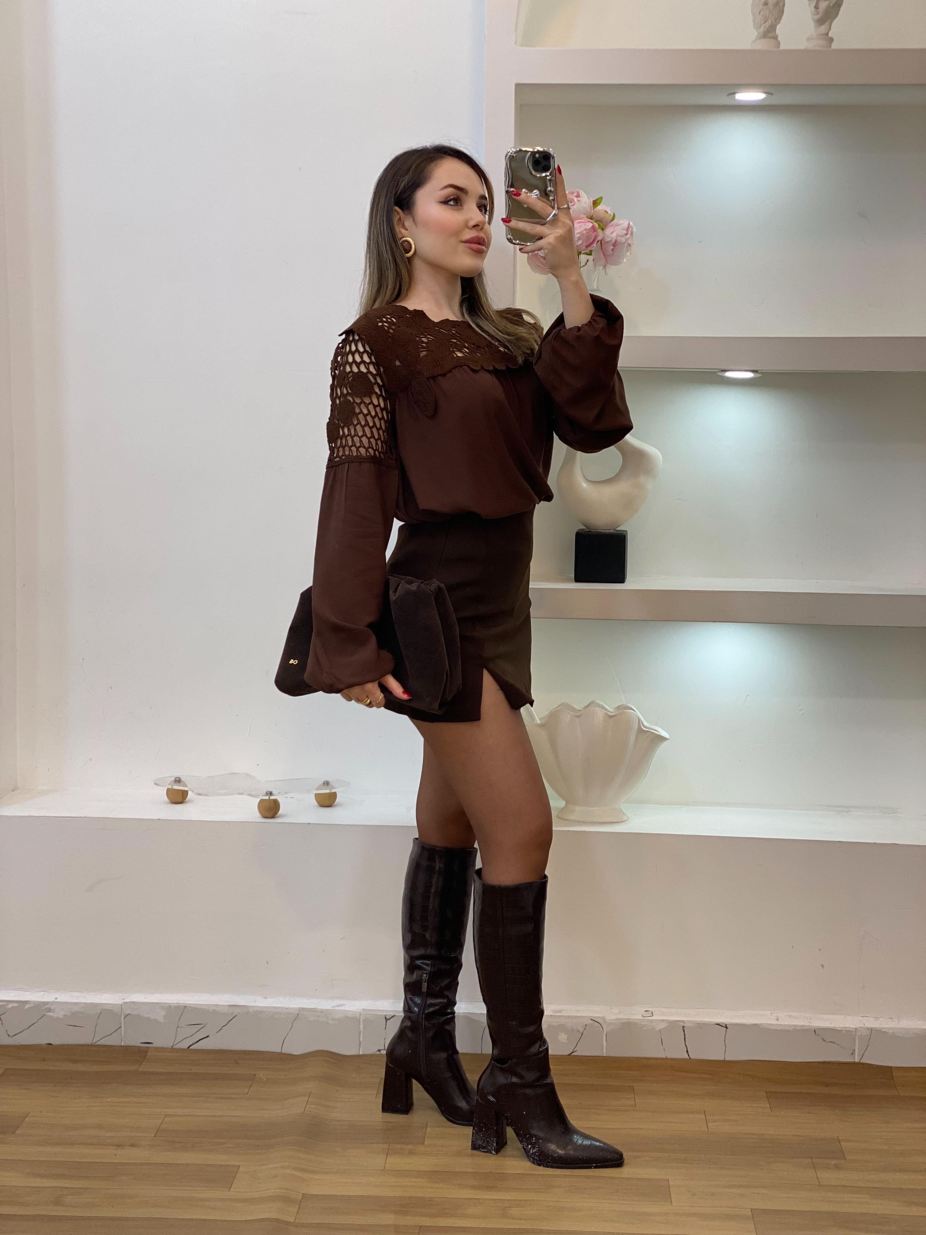 Tasarım Kahve Motifli Dantel Detaylı Bluz