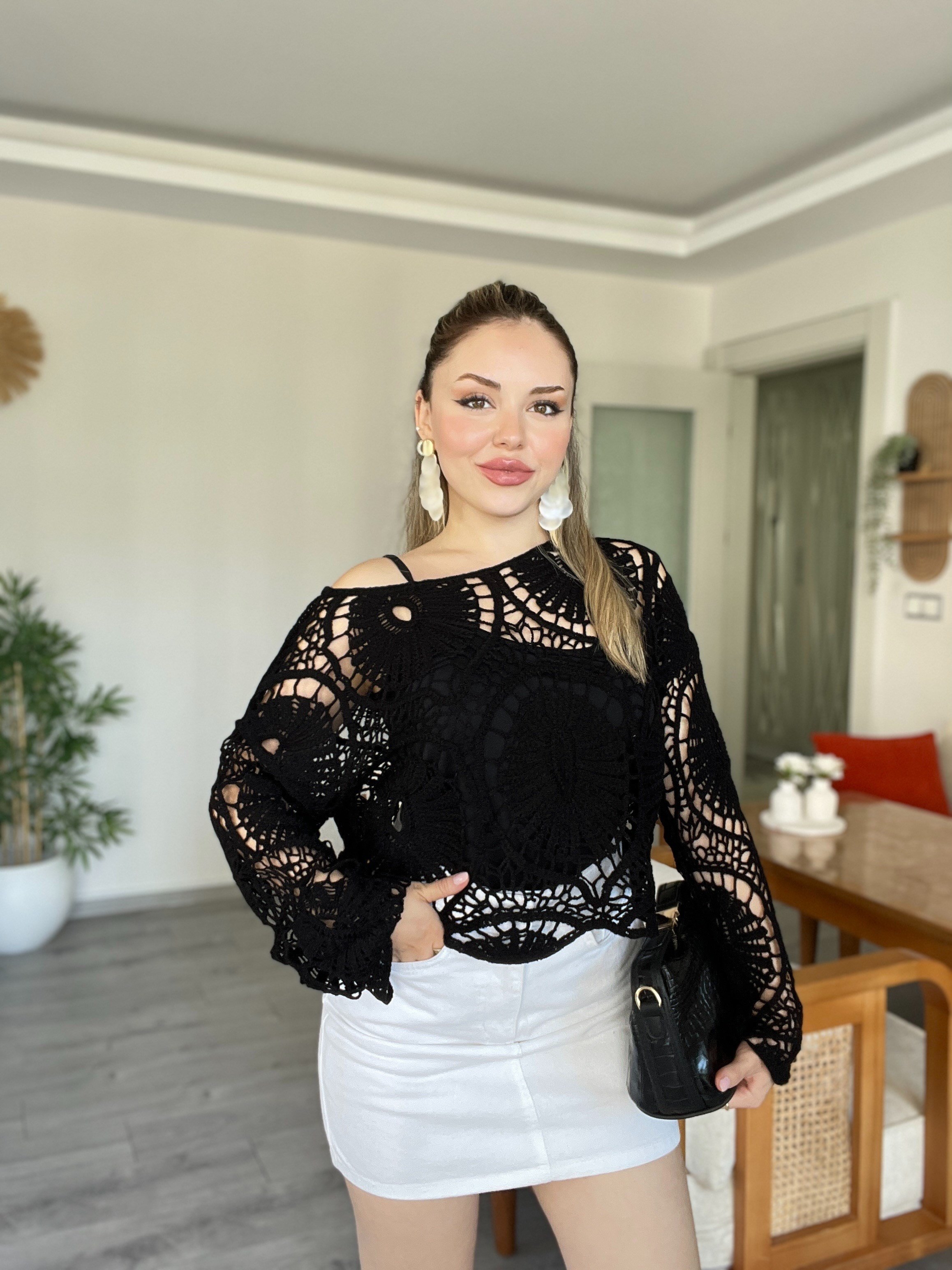 Tasarım Siyah Dantel Bluz 