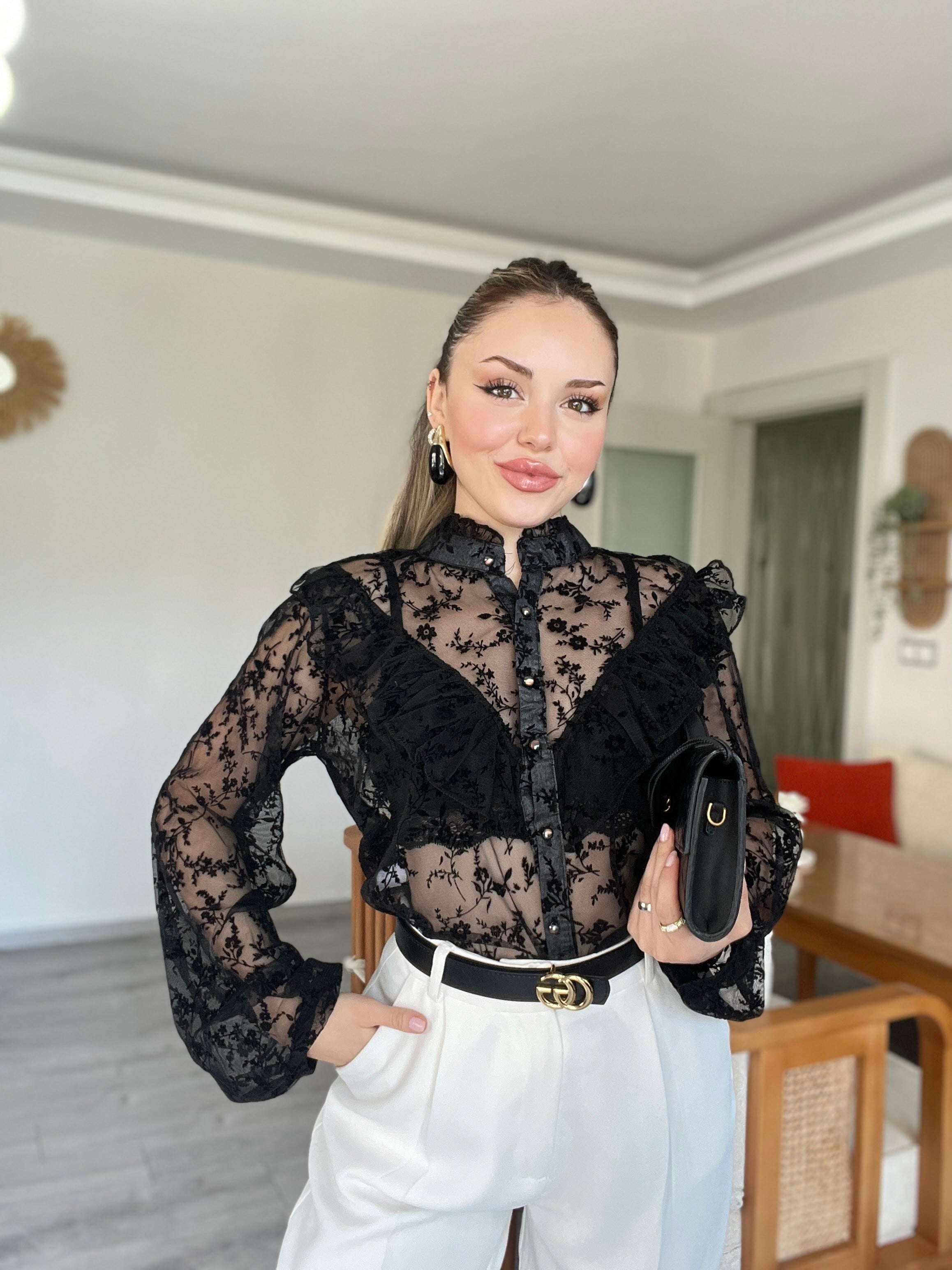 Tasarım Siyah Volanlı Organze Gömlek 