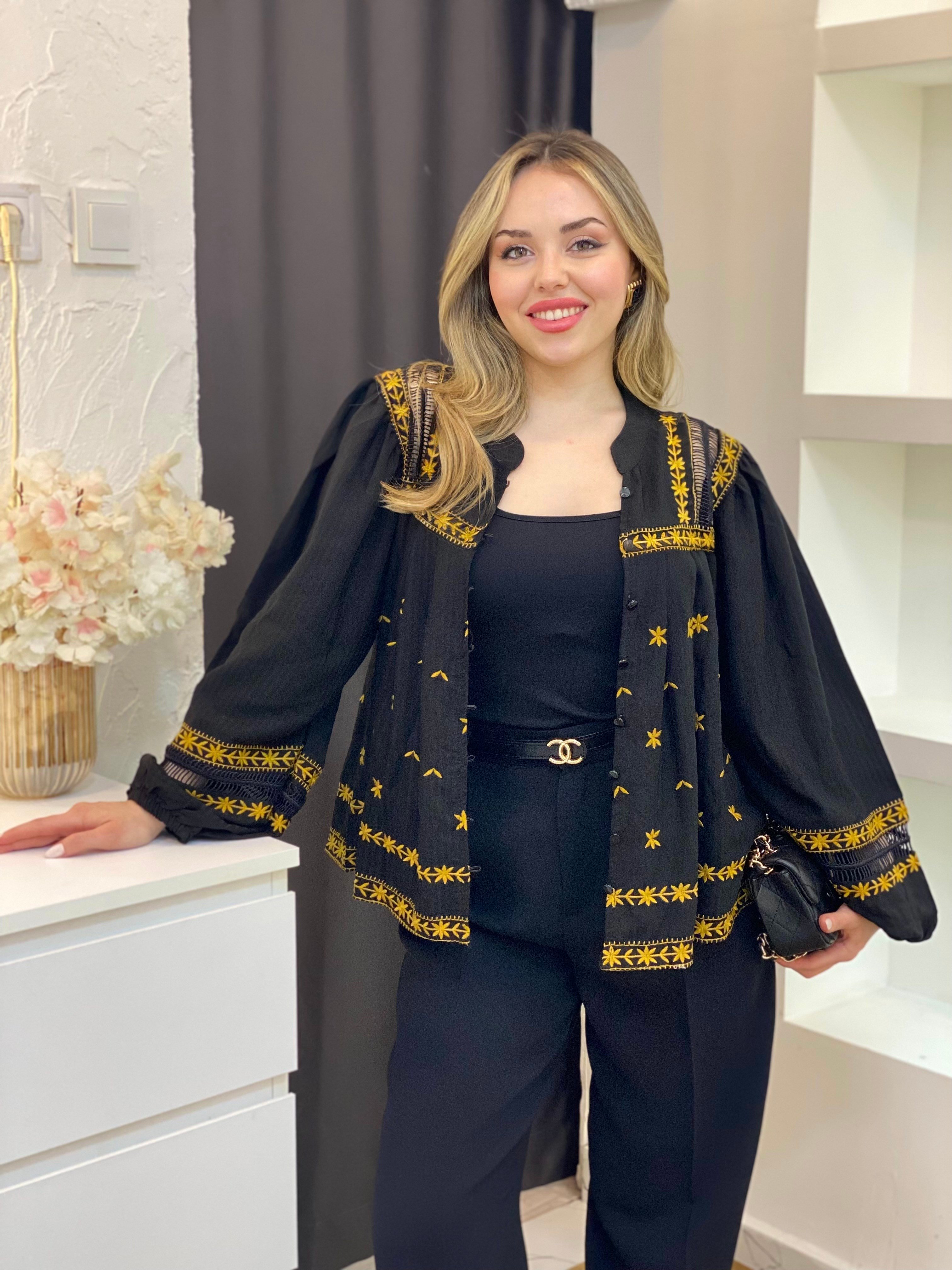 Tasarım Yıldız Nakışlı Ceket 