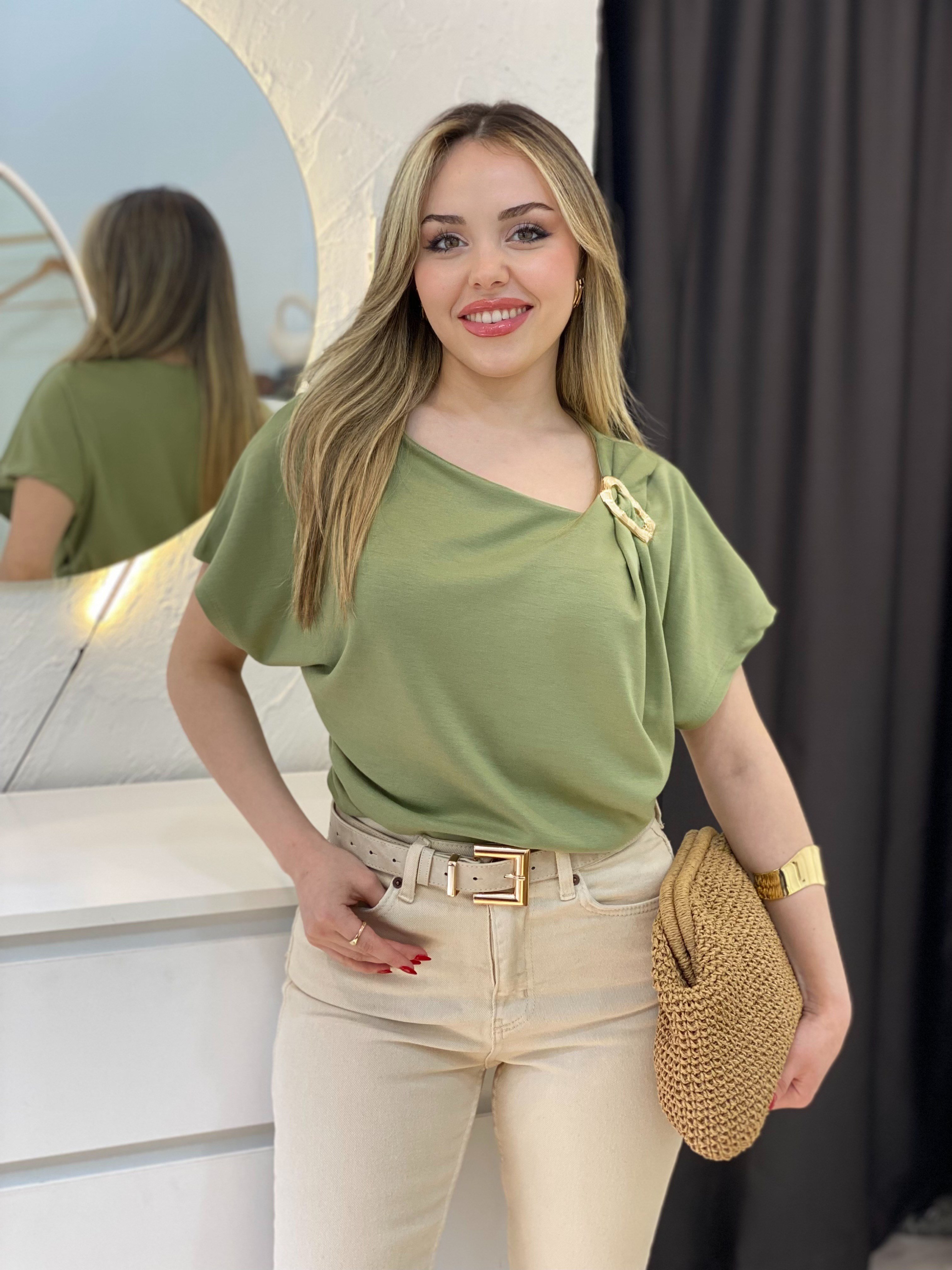 Yeşil Omuz Gold Çıkarılabilir Broşlu Modal Bluz