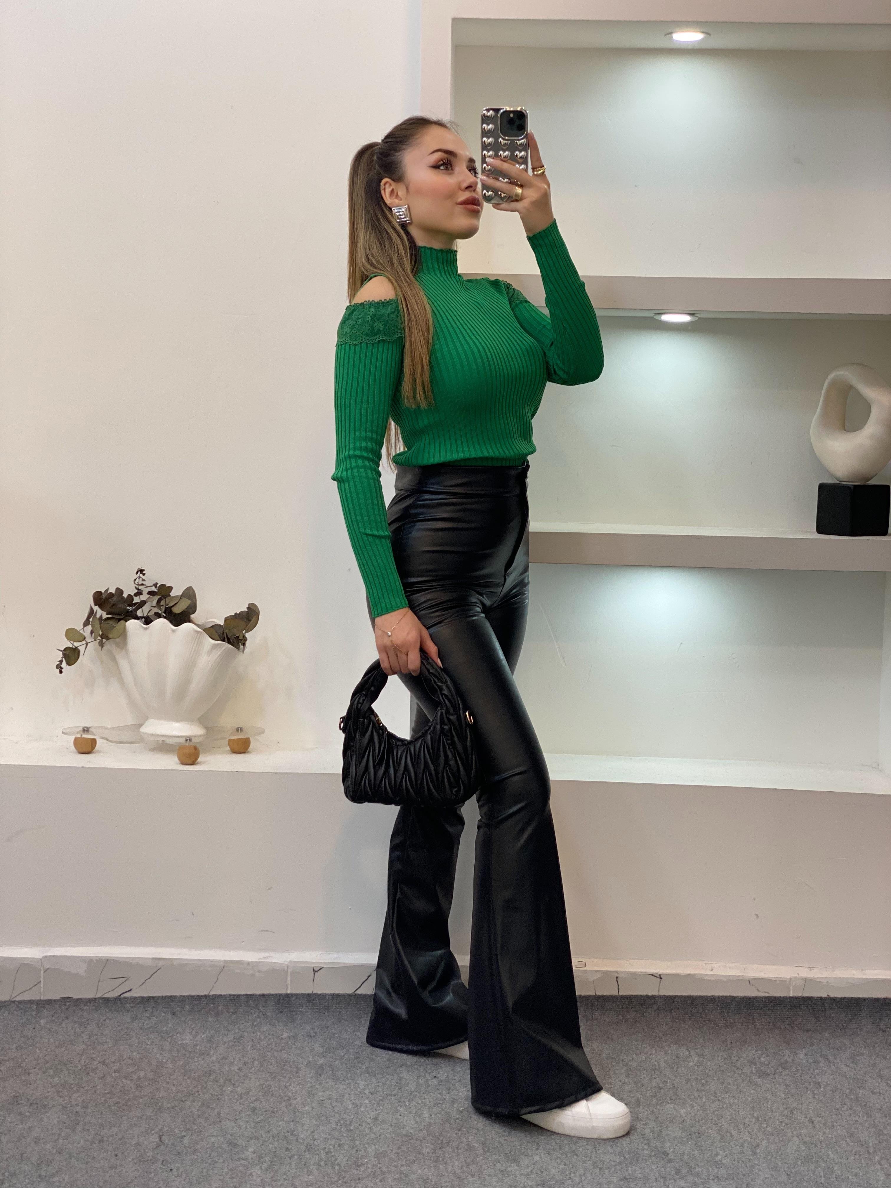 Yeşil Omuz Pencereli Model Triko Bluz