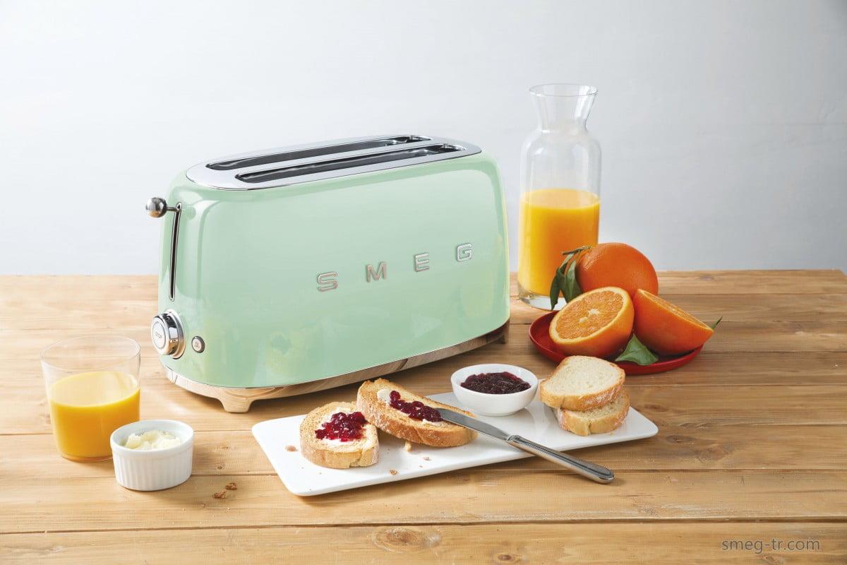 SMEG 4 DİLİMLİ YEŞİL EKMEK KIZARTMA MAKİNESİ TSF02PGEU