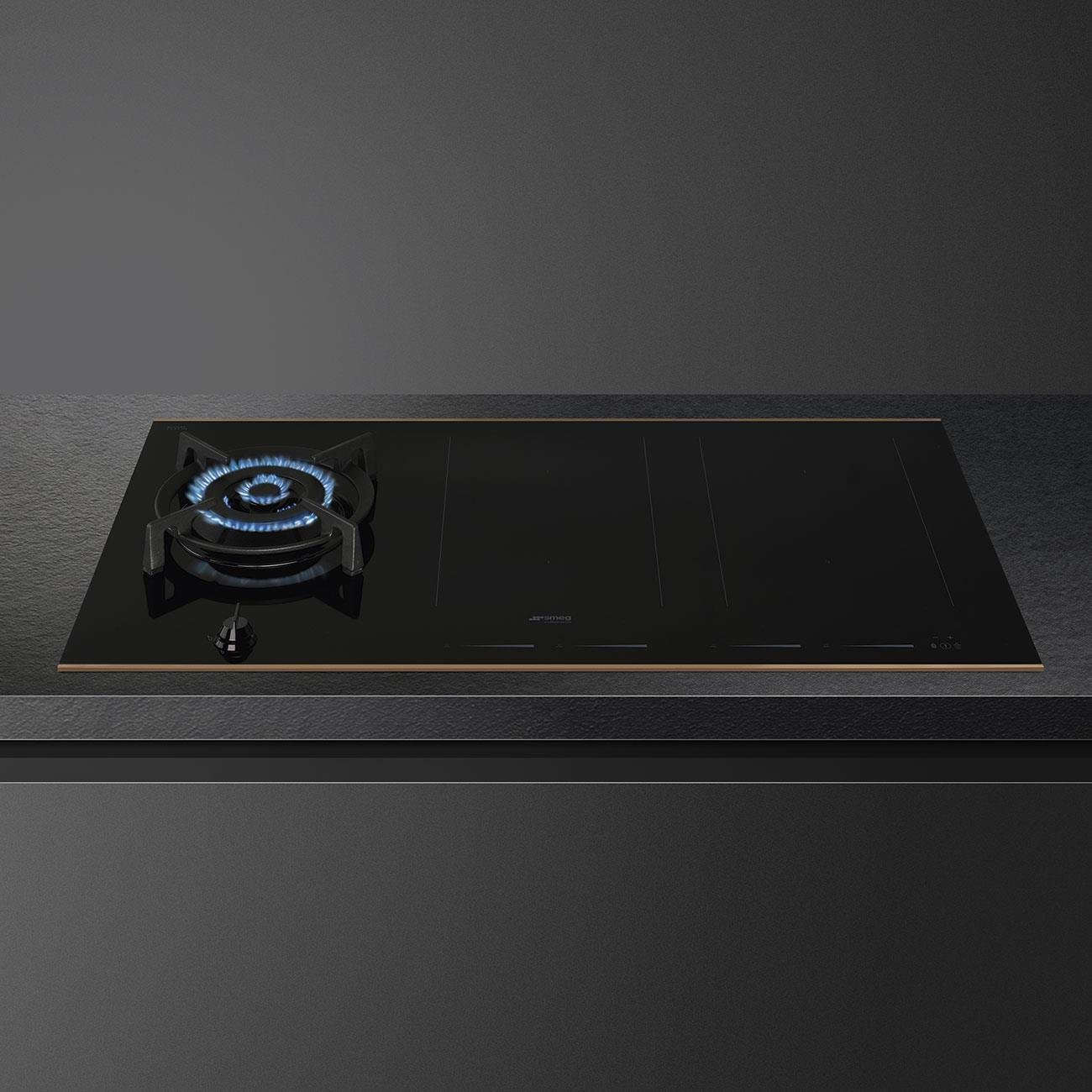 SMEG PM6954R DOLCE STİL NOVO SİYAH CAM SERAMİK BAKIR ESTETİK İNDÜKSİYONLU VE GAZ KOMBİNELİ OCAK