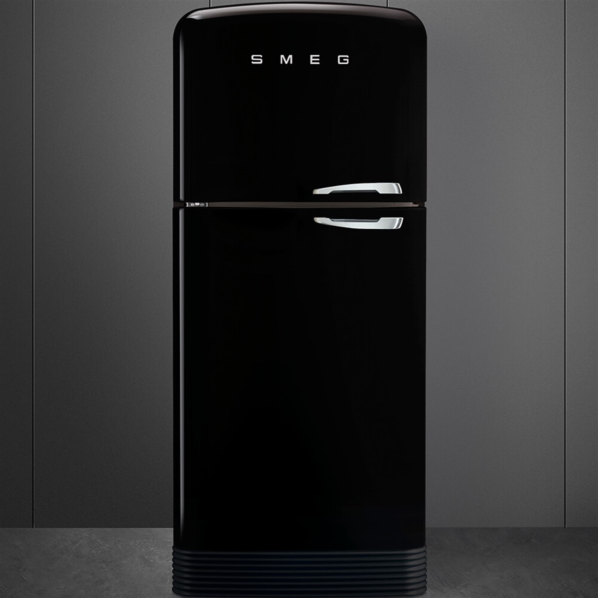 SMEG SİYAH BUZDOLABI FAB50RBL FAB50LBL