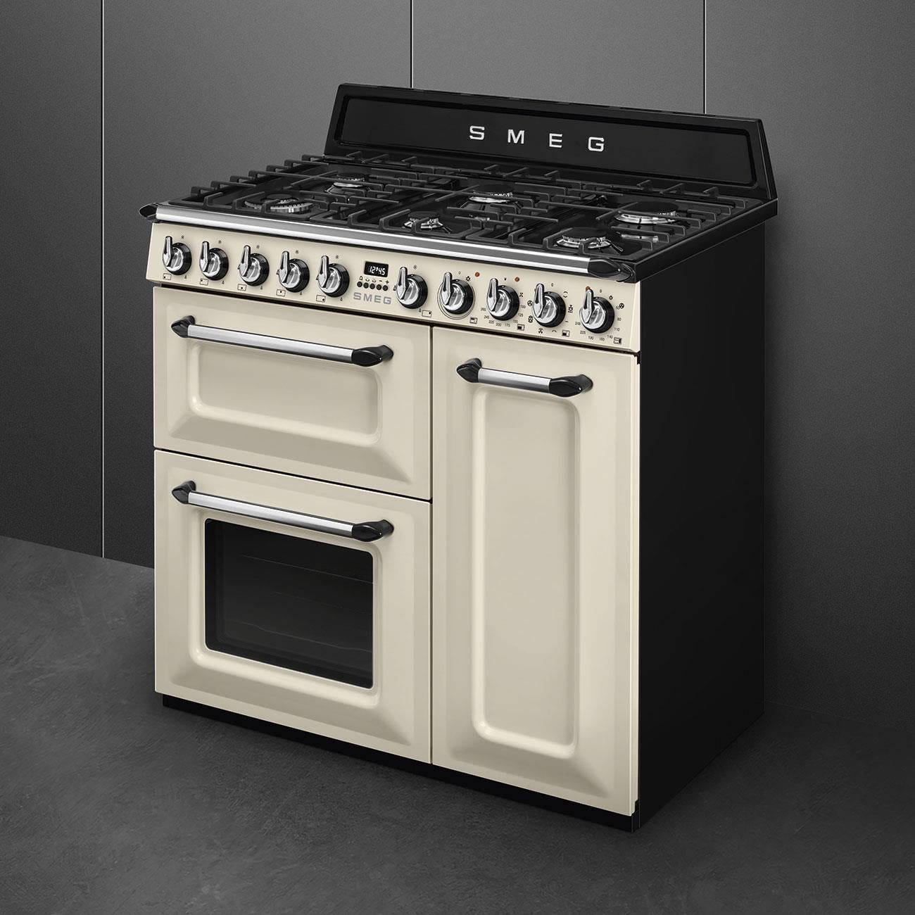SMEG VICTORIA TR93P KREM KUZİNE FIRIN 90 CM