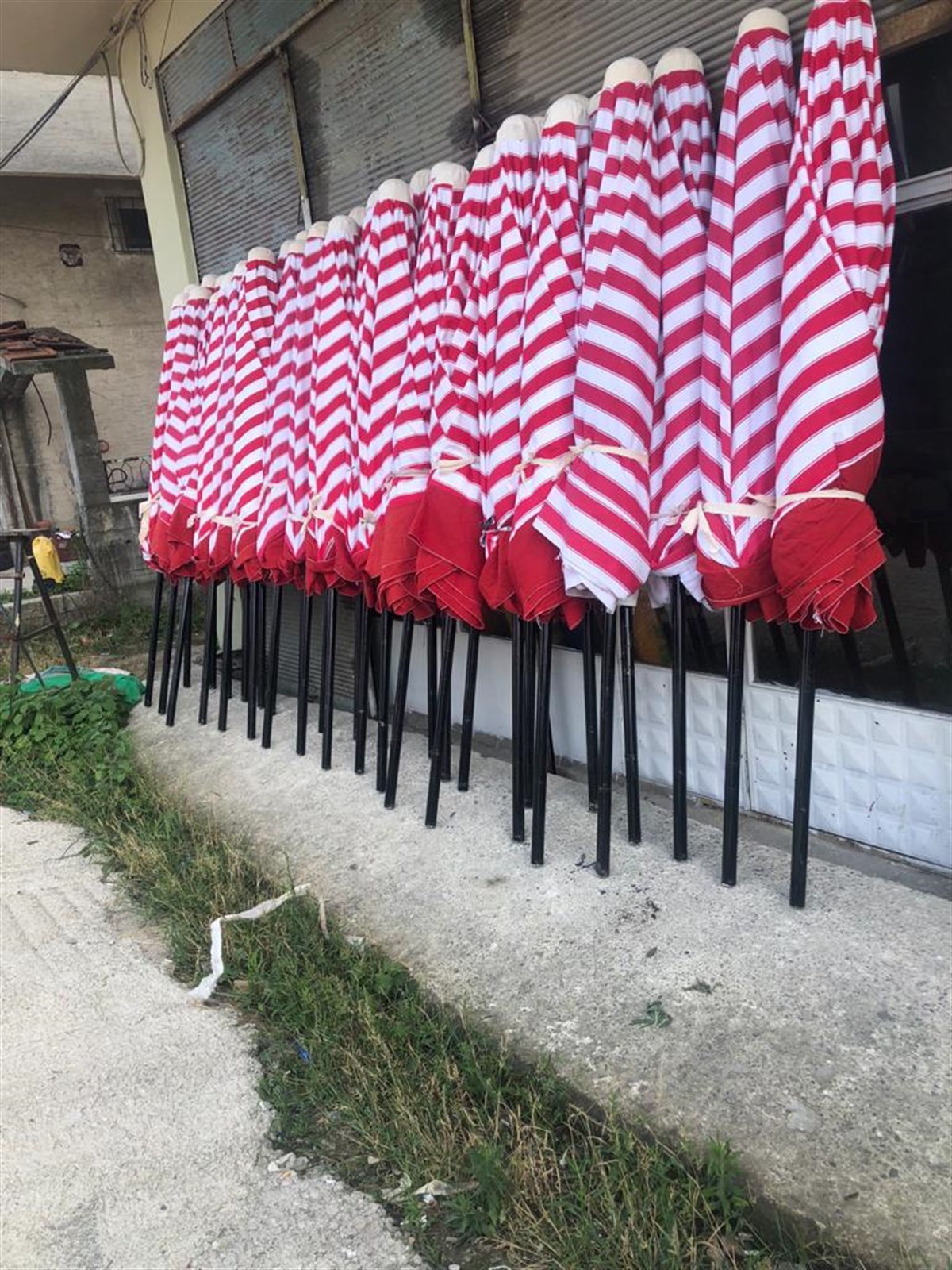 Tek Kanat 190cm Çift Açılır Pazarcı Şemsiyesi