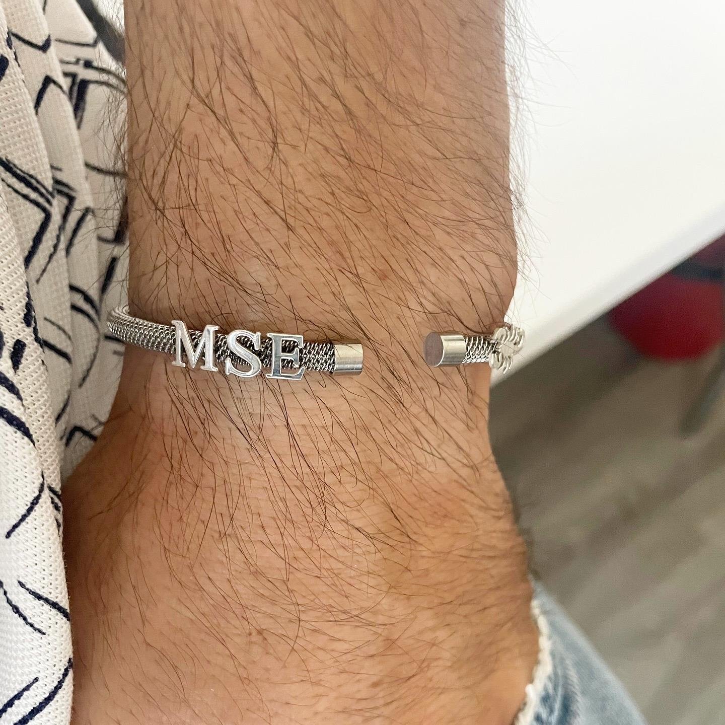 14 Ayar Beyaz Altın Harf ve Akrep Detaylı Çelik Bileklik 