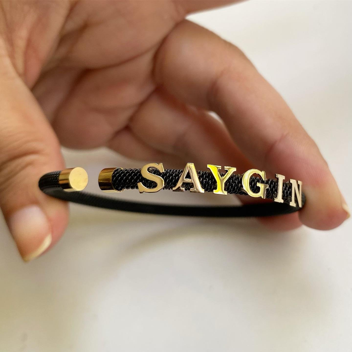 14k Altın 4Harfli Siyah Çelik Bileklik