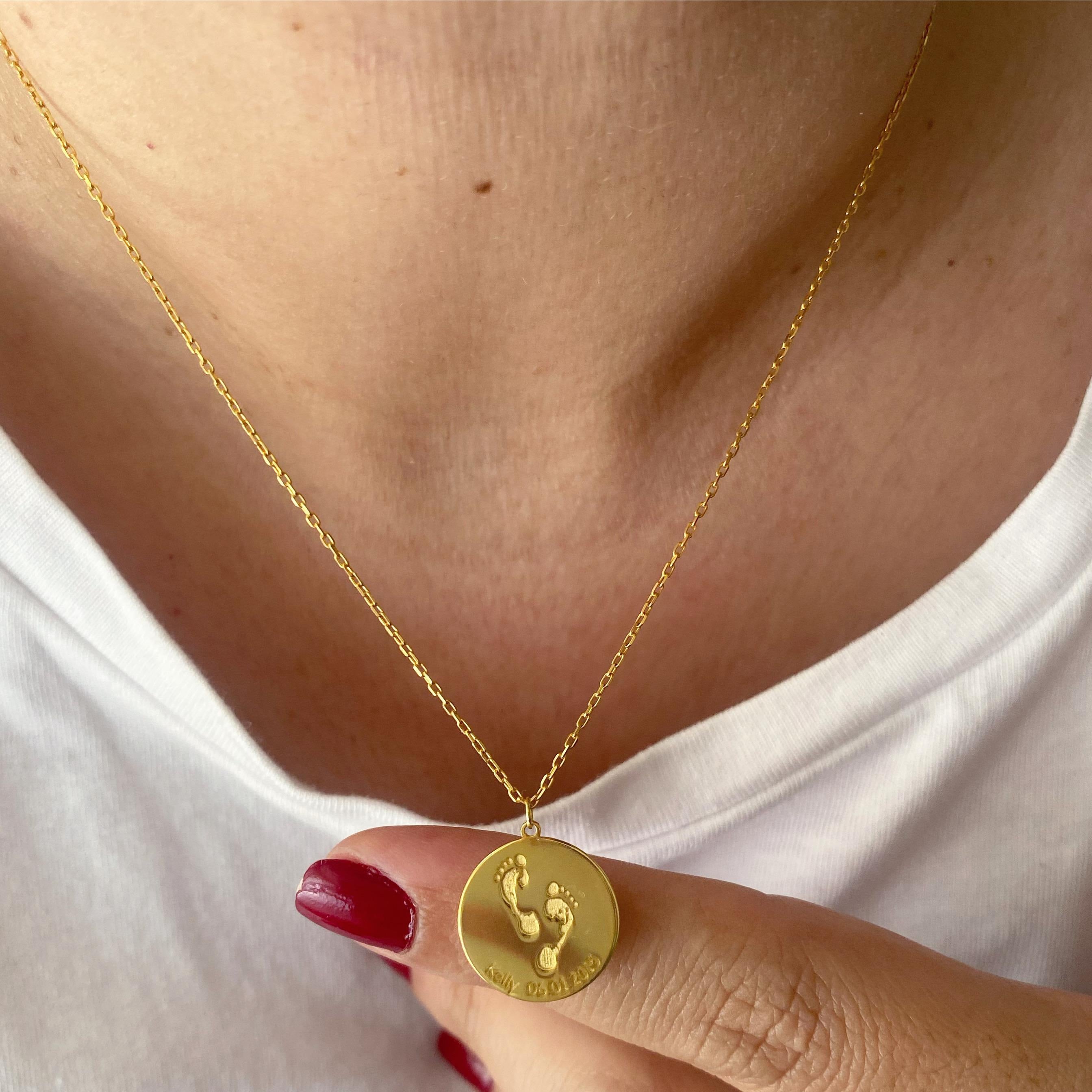 14k Altın Bebek Ayak İzi Plaka Kolye