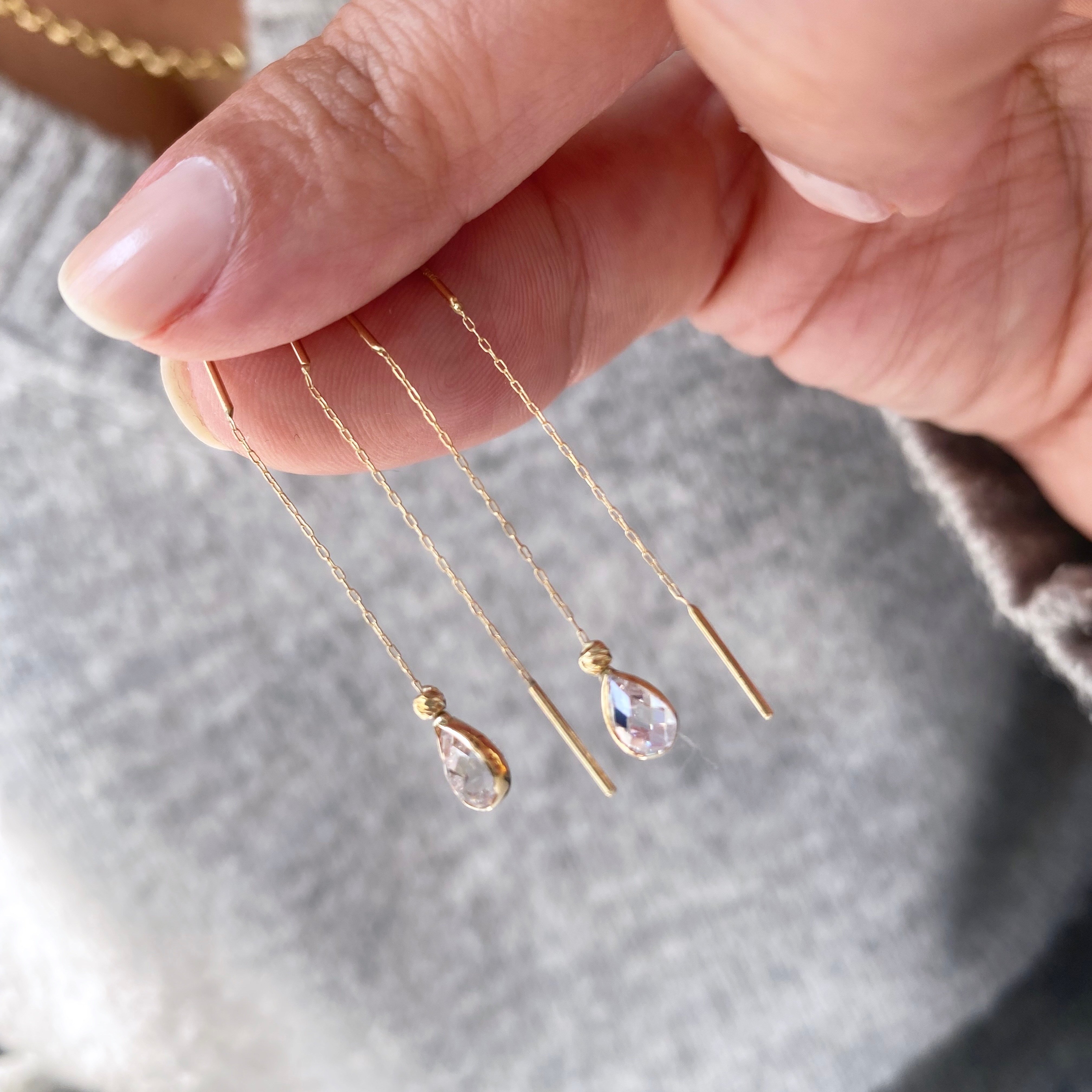 14k Altın Beyaz Damla Taşlı Küpe