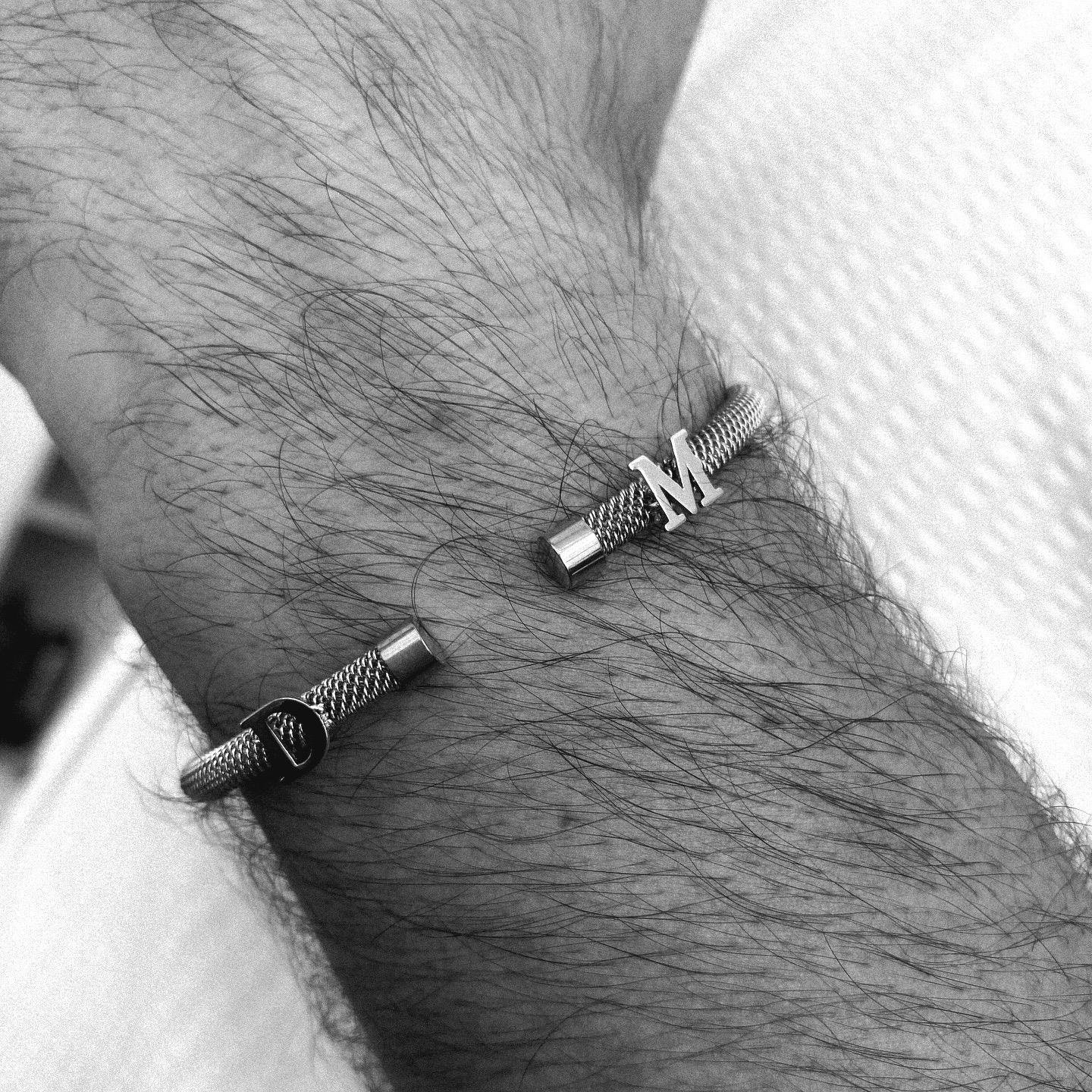 14K Altın Harf Detaylı Çelik Bileklik